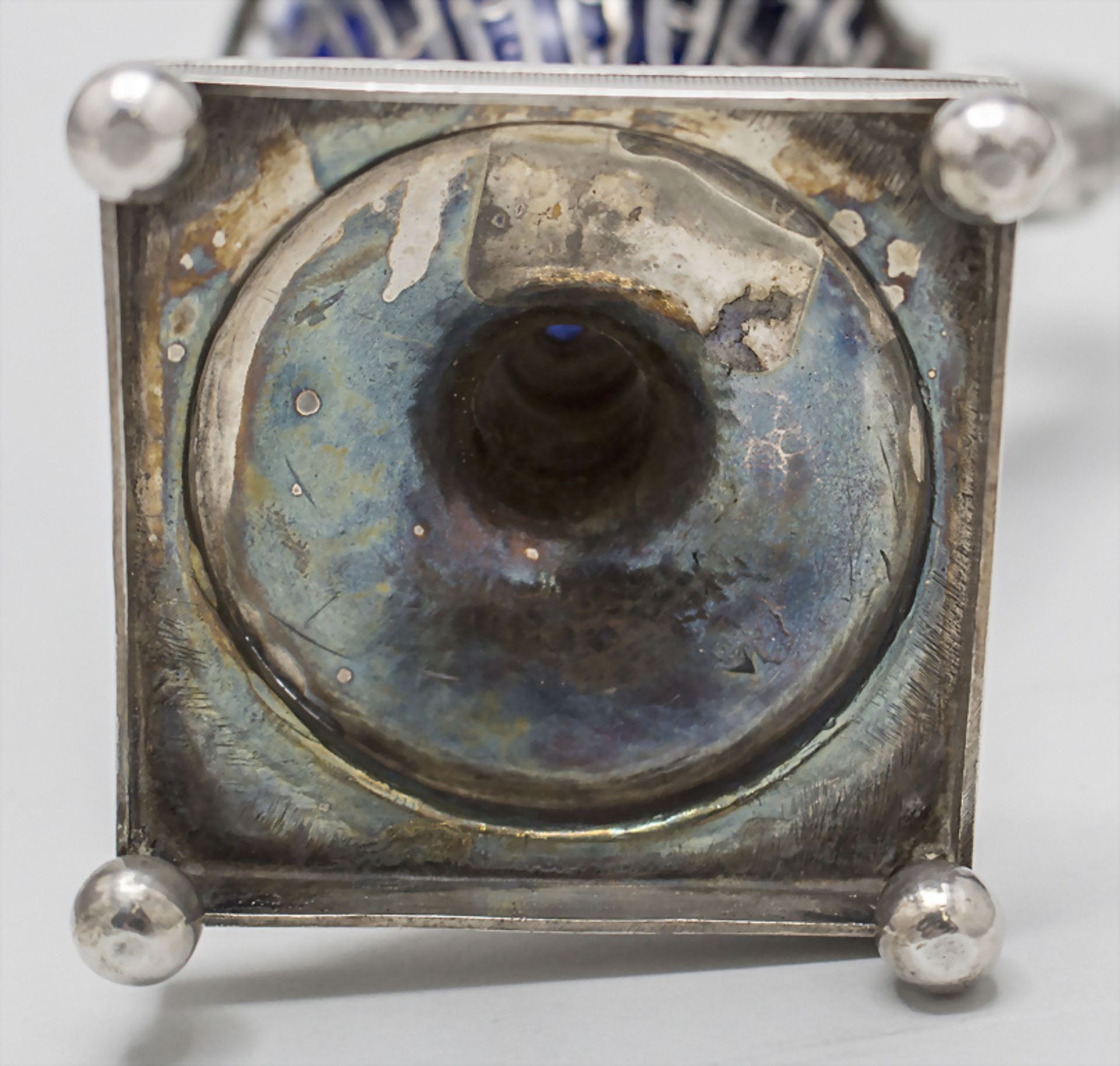 Empire Senftopf / Une moutardiere / A silver Empire mustard pot, Paris, 1798-1809 - Image 7 of 9