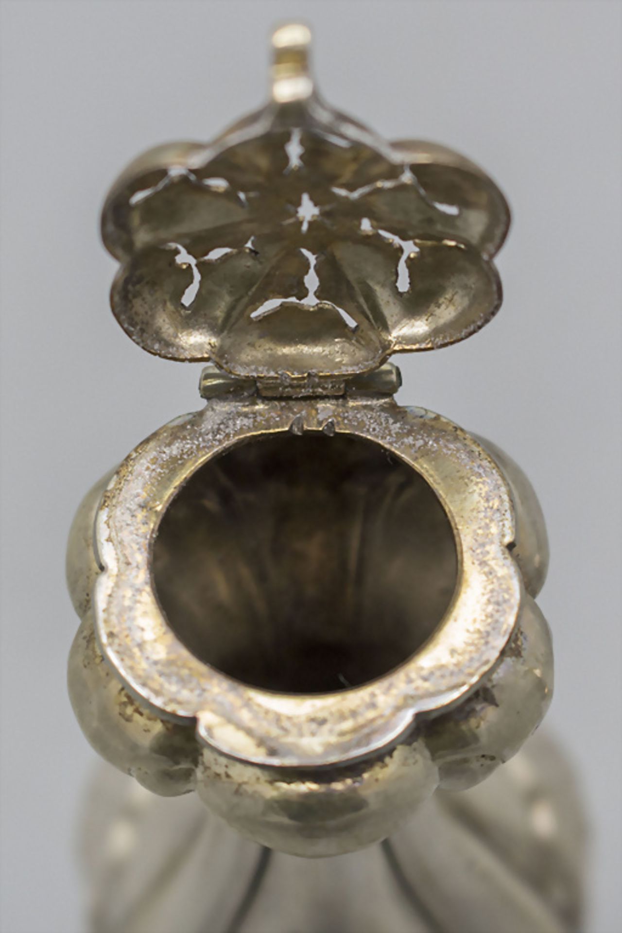 Zwei Zuckerstreuer / Two silver sugar shaker, Wien, um 1857 - Image 4 of 8