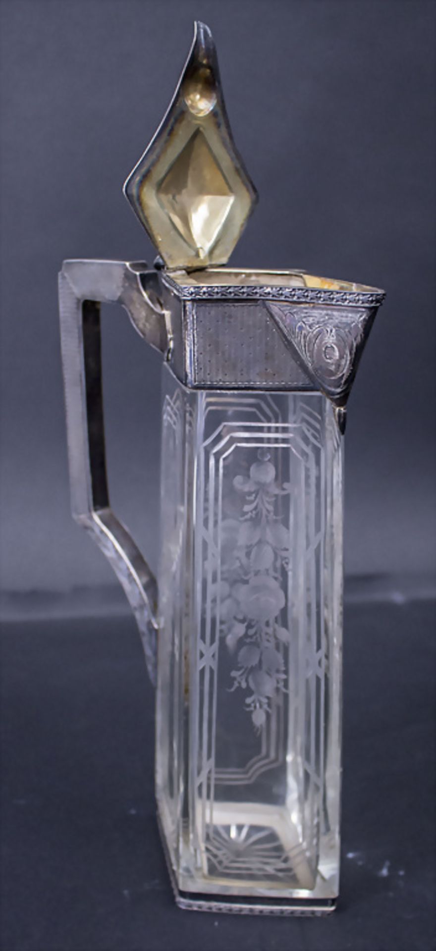 Kristallkaraffe / A cut glass decanter with silver mount, Antony Salomon, Paris, 1901-1902 - Image 2 of 5