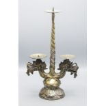 Messing Kerzenhalter mit zwei Drachen / A brass candleholder with two dragons, wohl China, ...