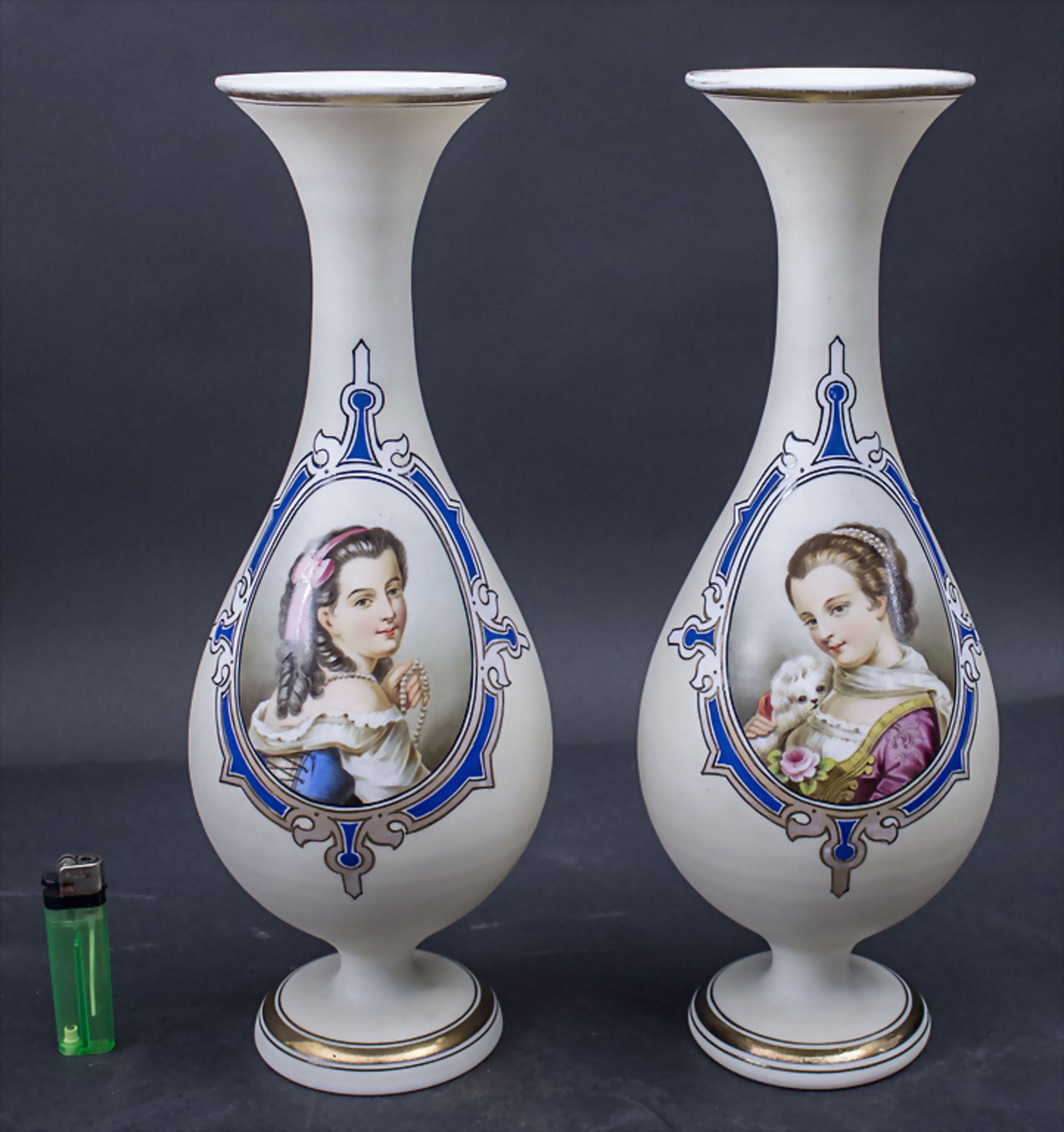Paar Biedermeier Glasvasen / A pair of Biedermeier glass vases, um 1860 - Image 2 of 7