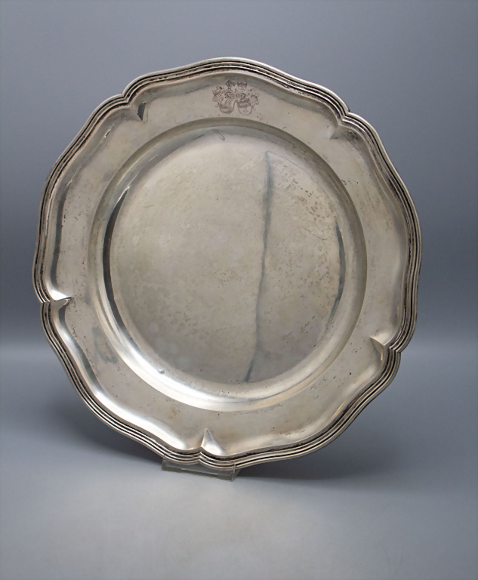 Runde Platte / A large silver tray, deutsch, um 1880