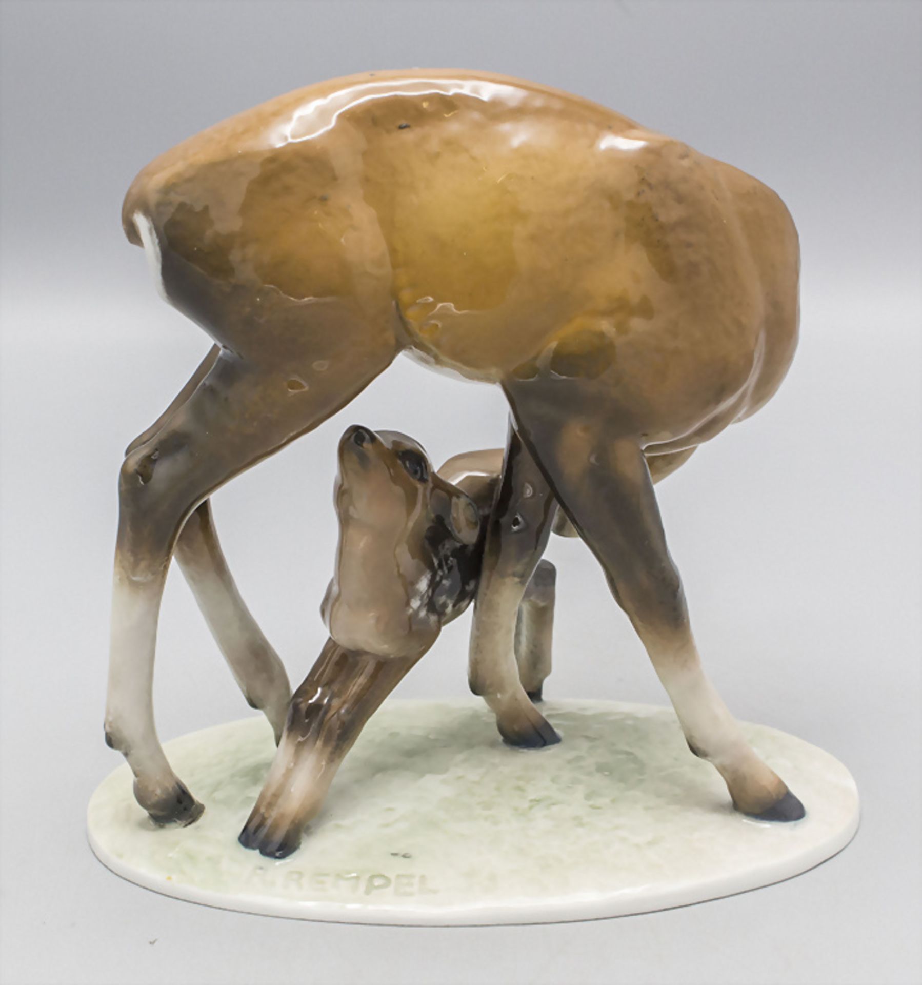 Figur 'Reh mit Kitz' / A deer with a fawn, Rosenthal, Kunstabteilung Selb, 1939 - Bild 3 aus 6