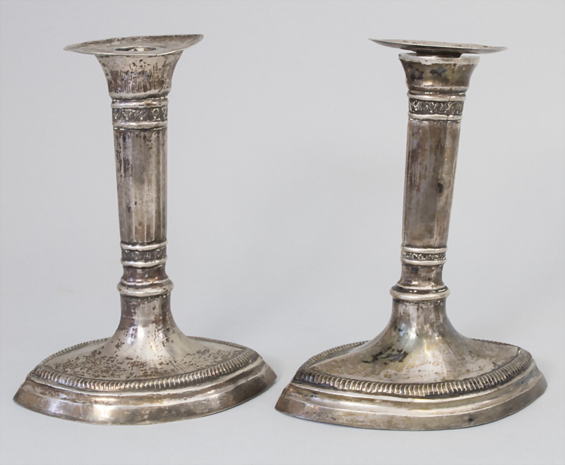 Paar Empire Kerzenleuchter / A pair of Empire silver candlesticks, Listle, um 1820 - Image 2 of 13