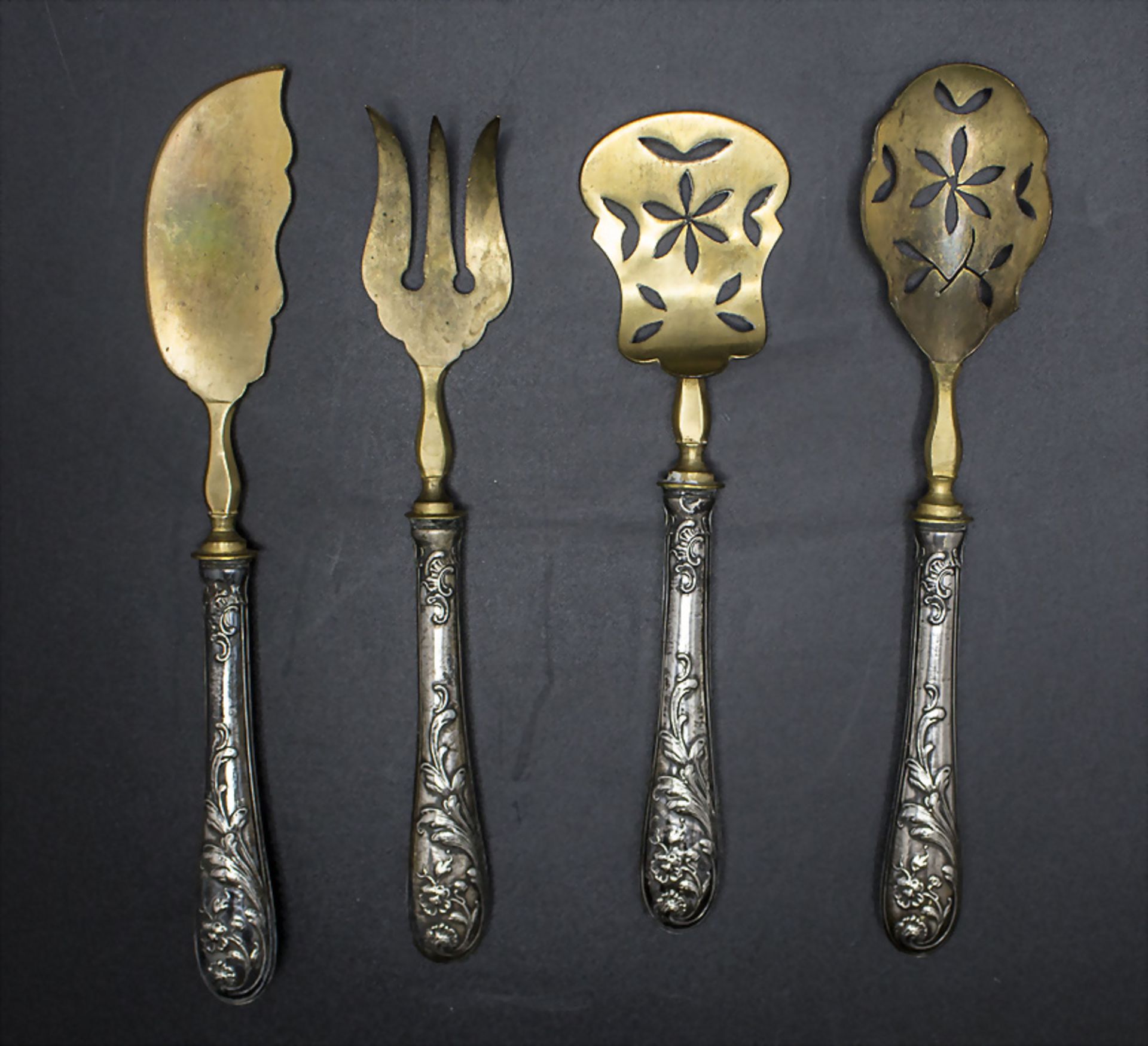 4 Teile Jugendstil Vorlegebesteck / A set of 4 pieces of silver serving cutlery, wohl ...