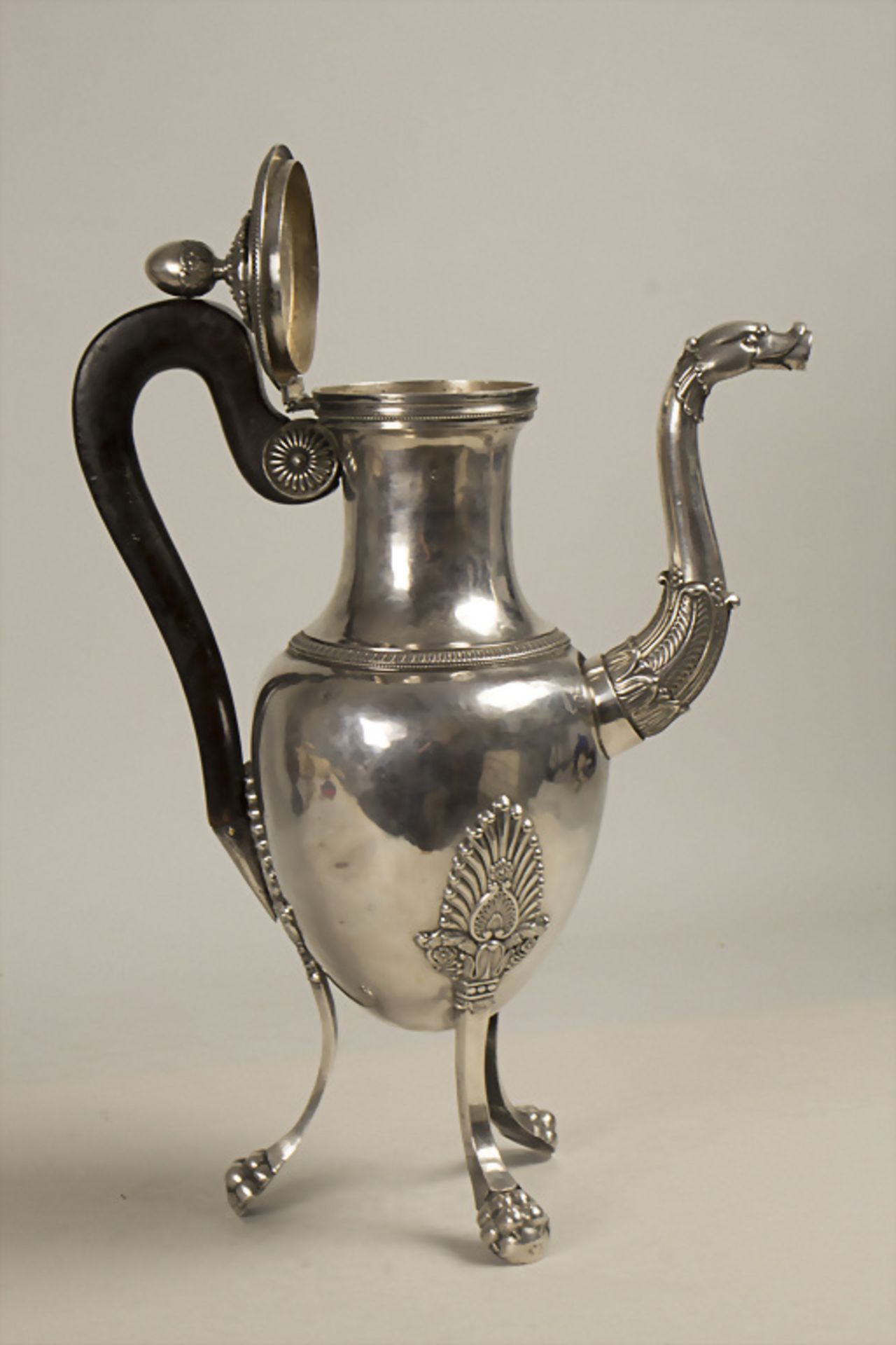 Große Kaffeekanne / A large silver coffee pot, J.A. Brun, Lyon, 1832-1838 - Image 5 of 9