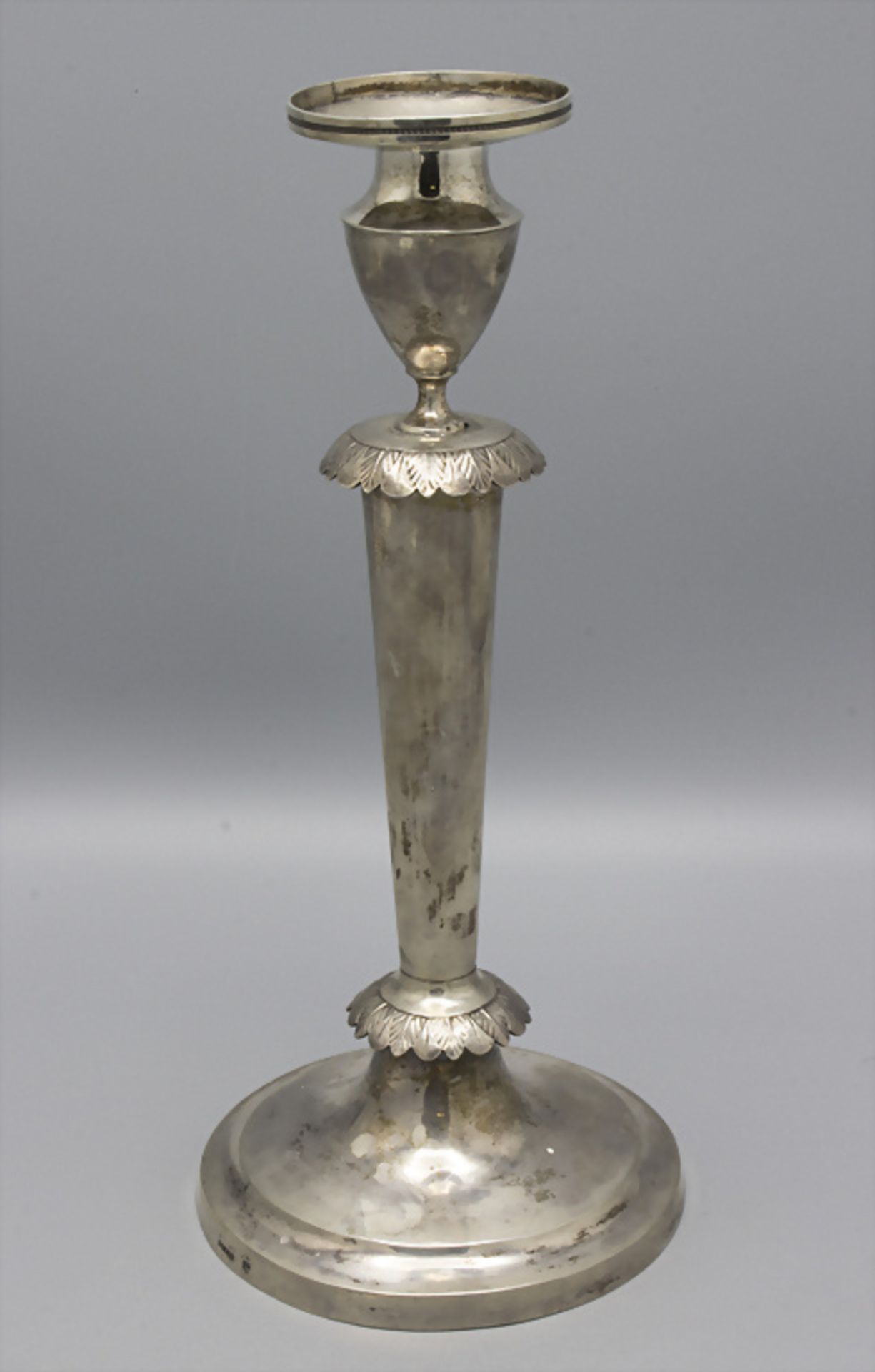 Klassizismus Kerzenleuchter / A silver candlestick, Scheel, Kassel, 19. Jh.