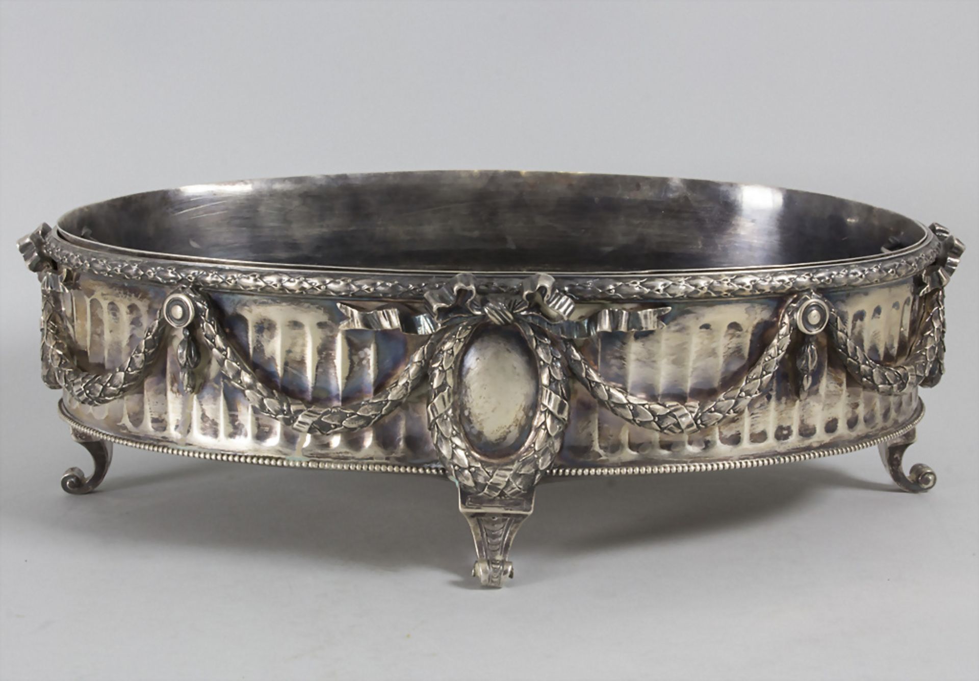 Jardiniere / A silver centerpiece, V. Boivin, Paris, um 1900