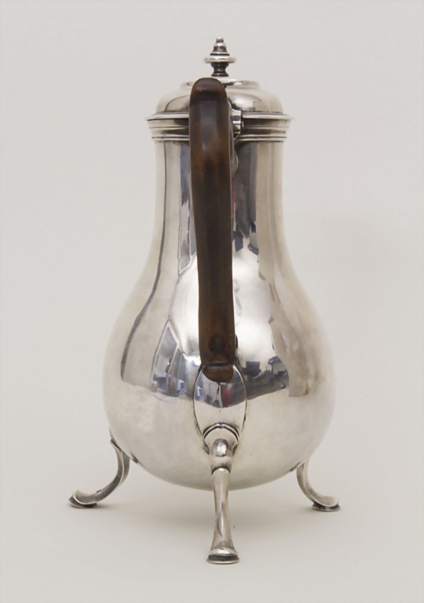 Barock Kanne / Verseuse / A silver coffee pot, Jean-Pierre Dautun (1704-1768), Morges bei ... - Image 7 of 11