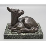 Bronze Skulptur Rehkitz / A bronze sculpture of a fawn, 1. Hälfte 20. Jh.