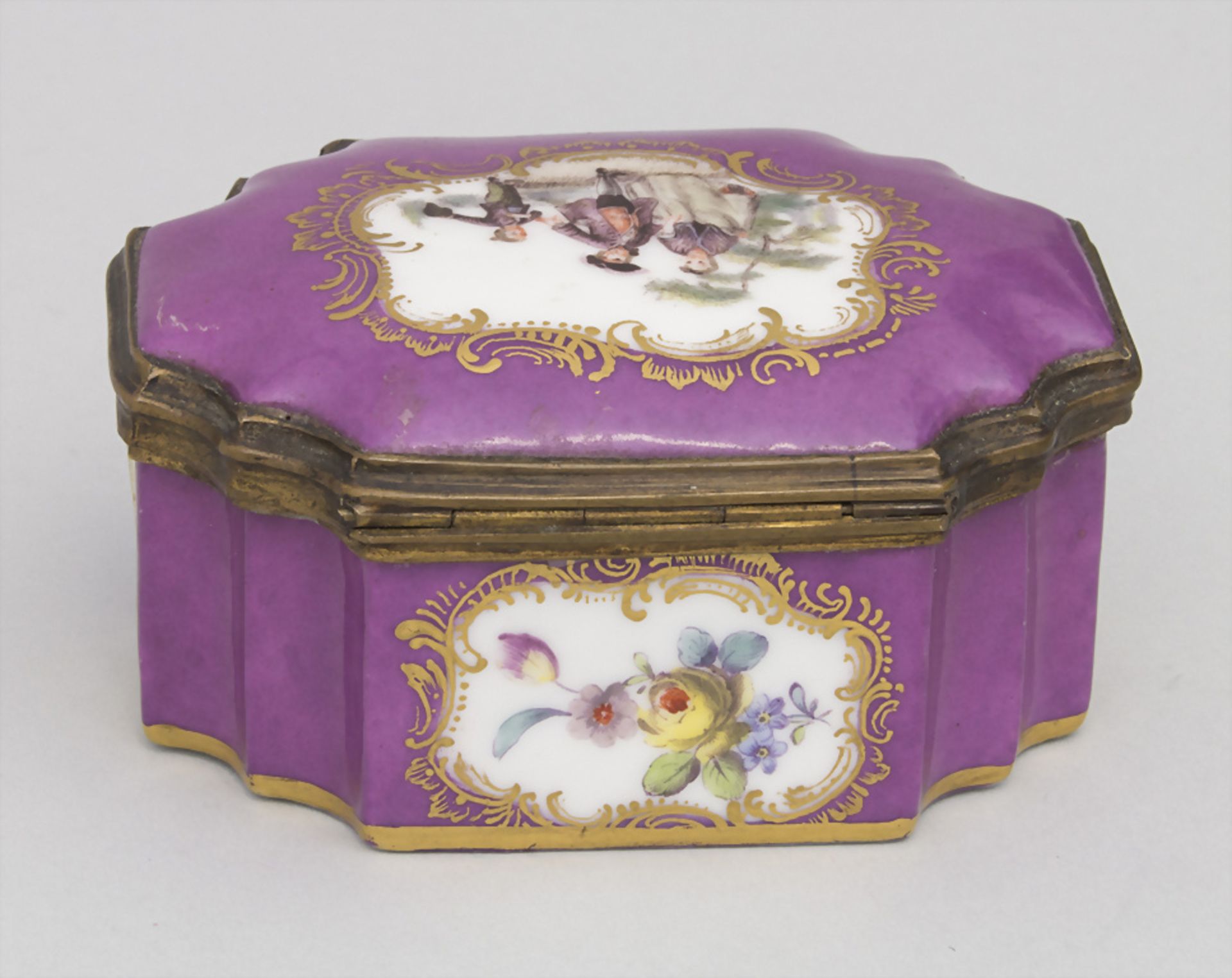 Tabatiere / Schnupftabakdose mit Watteau-Szenen / A snuff box with courting scenes, Höchst, um 1770 - Bild 5 aus 10