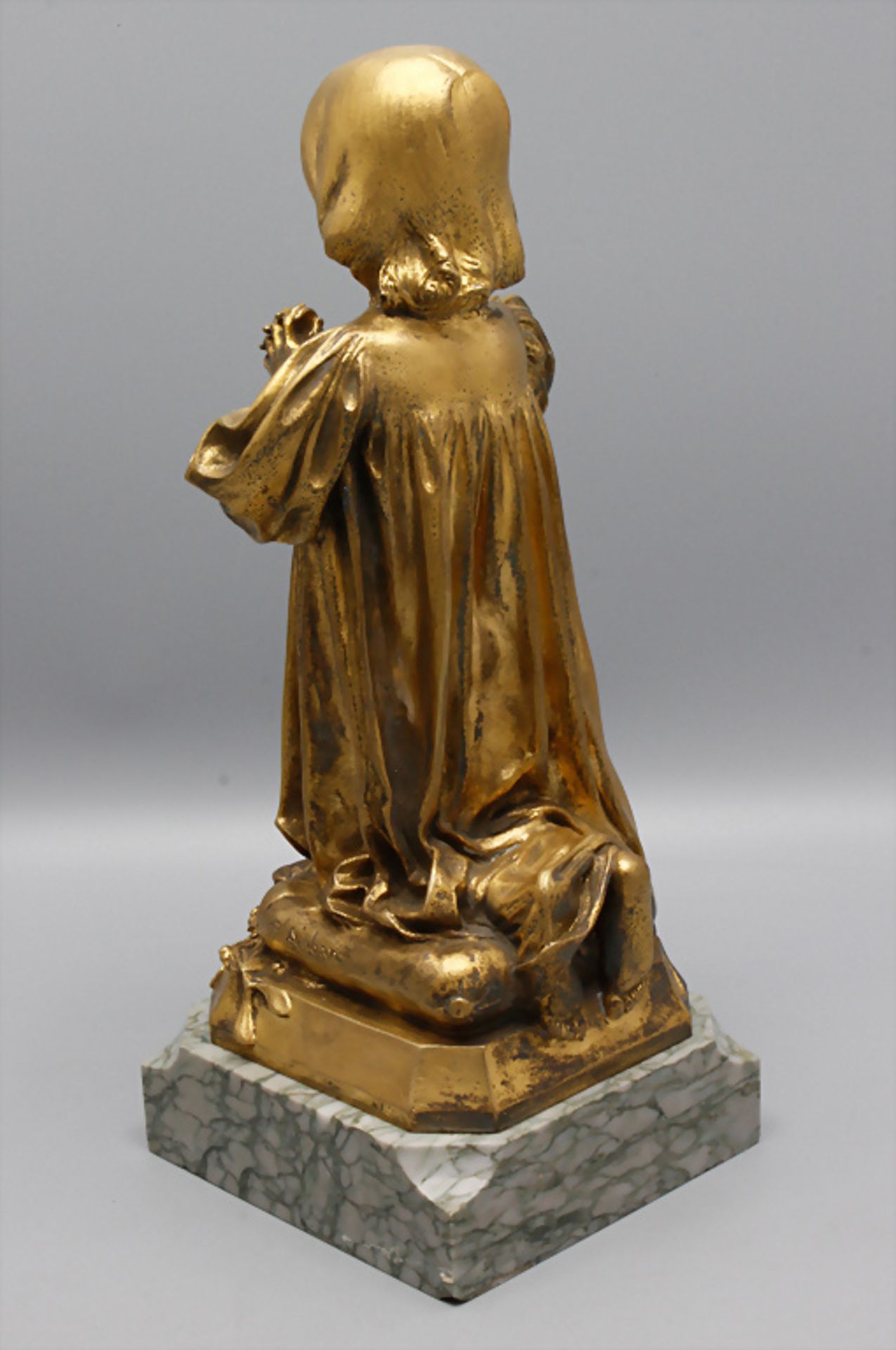 Paul Ch. A. Auban (Mirebeau-sur-Bèze 1869-1945 Paris), Bronze Skulptur 'Kniendes Mädchen' / ... - Image 2 of 4