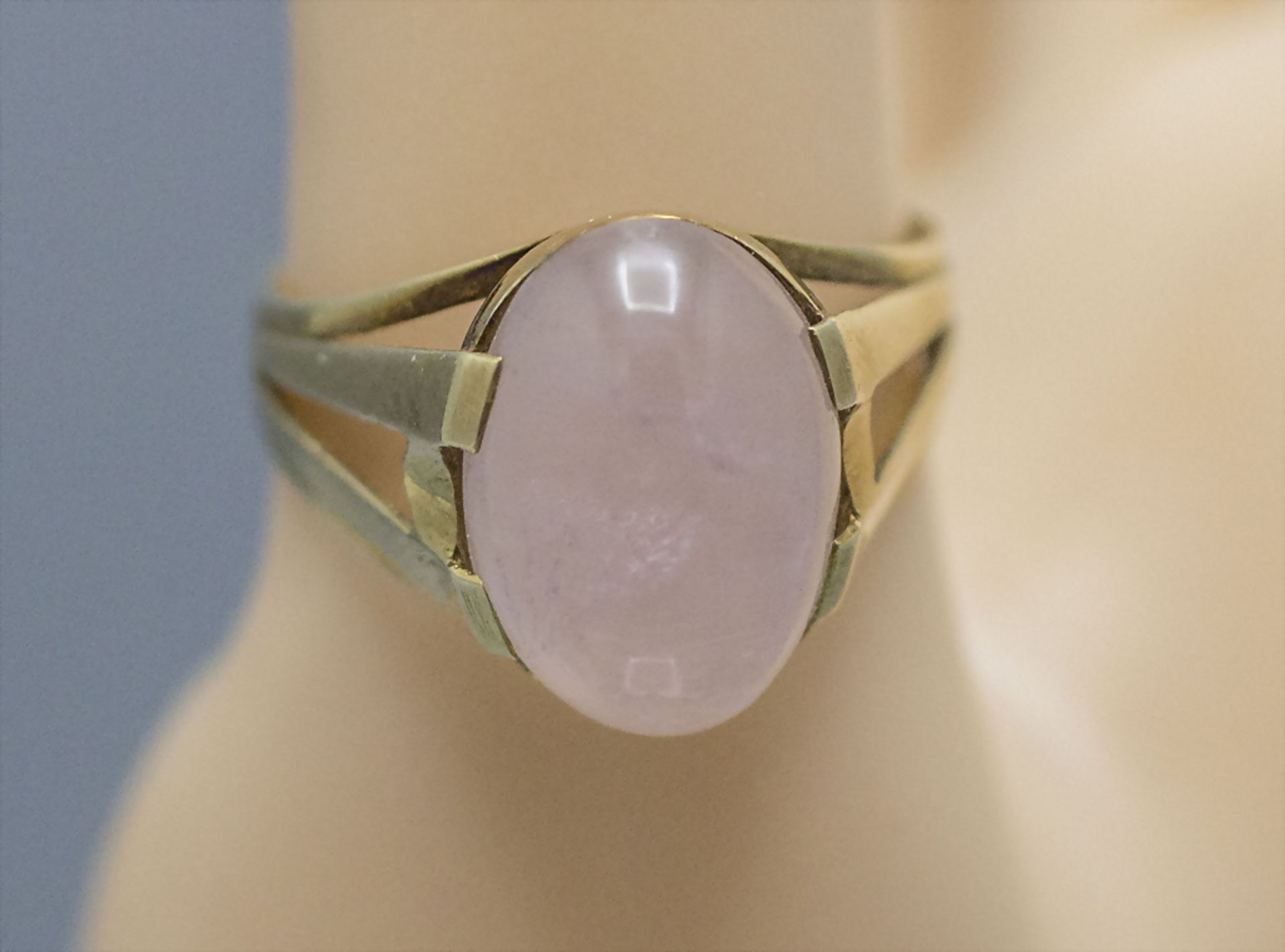 Damenring mit Rosenquarz / A ladies 14 ct gold ring with rose quartz