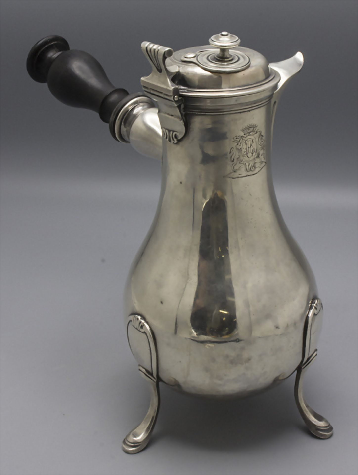 Chocolatière / Schokoladenkanne / A silver hot chocolate pot, François Corbie, Paris, um 1785 - Image 2 of 7