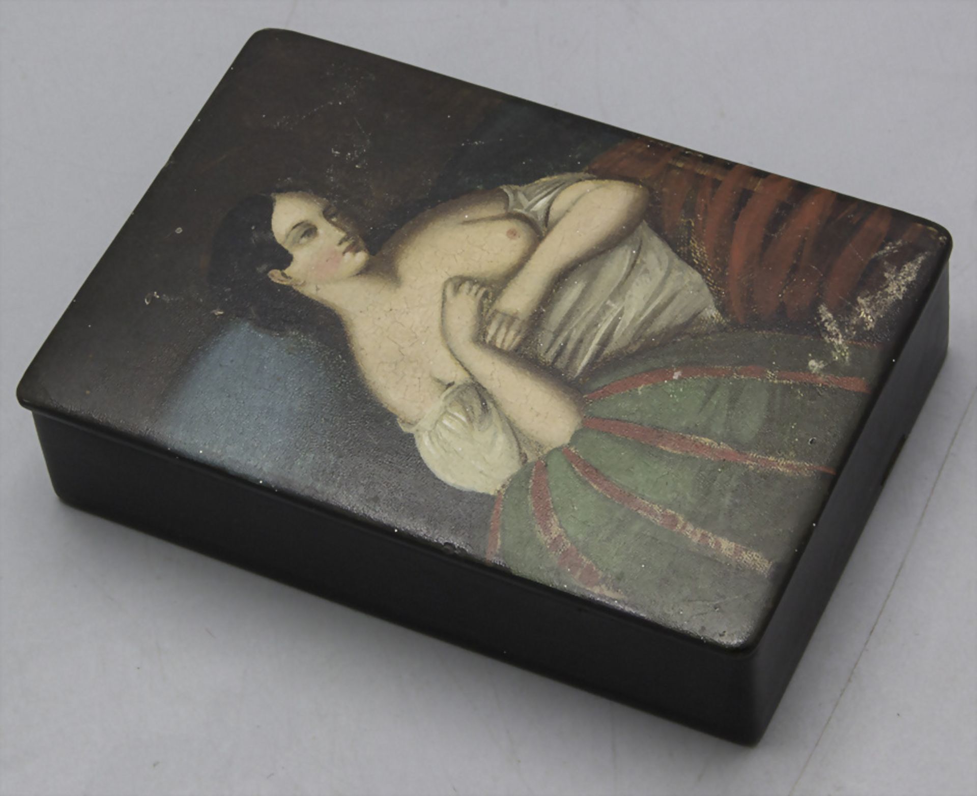 Erotische Schnupftabakdose mit Halbakt / An erotic snuff box with a half nude, wohl ... - Image 3 of 5