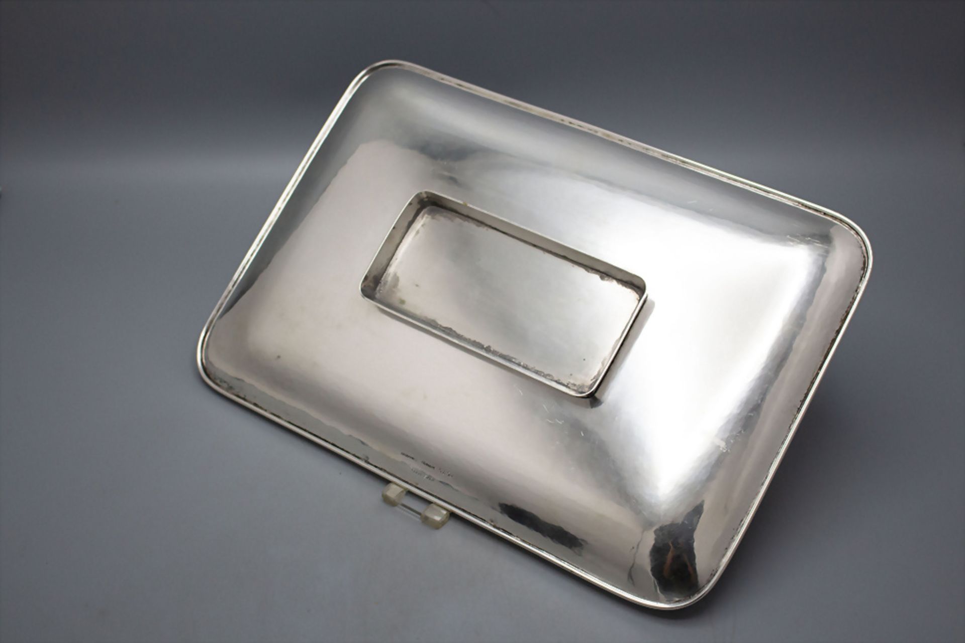 Art Déco Tablett / An Art Deco silver tray, Adolf Mogler, Heilbronn, um 1925 - Image 2 of 3