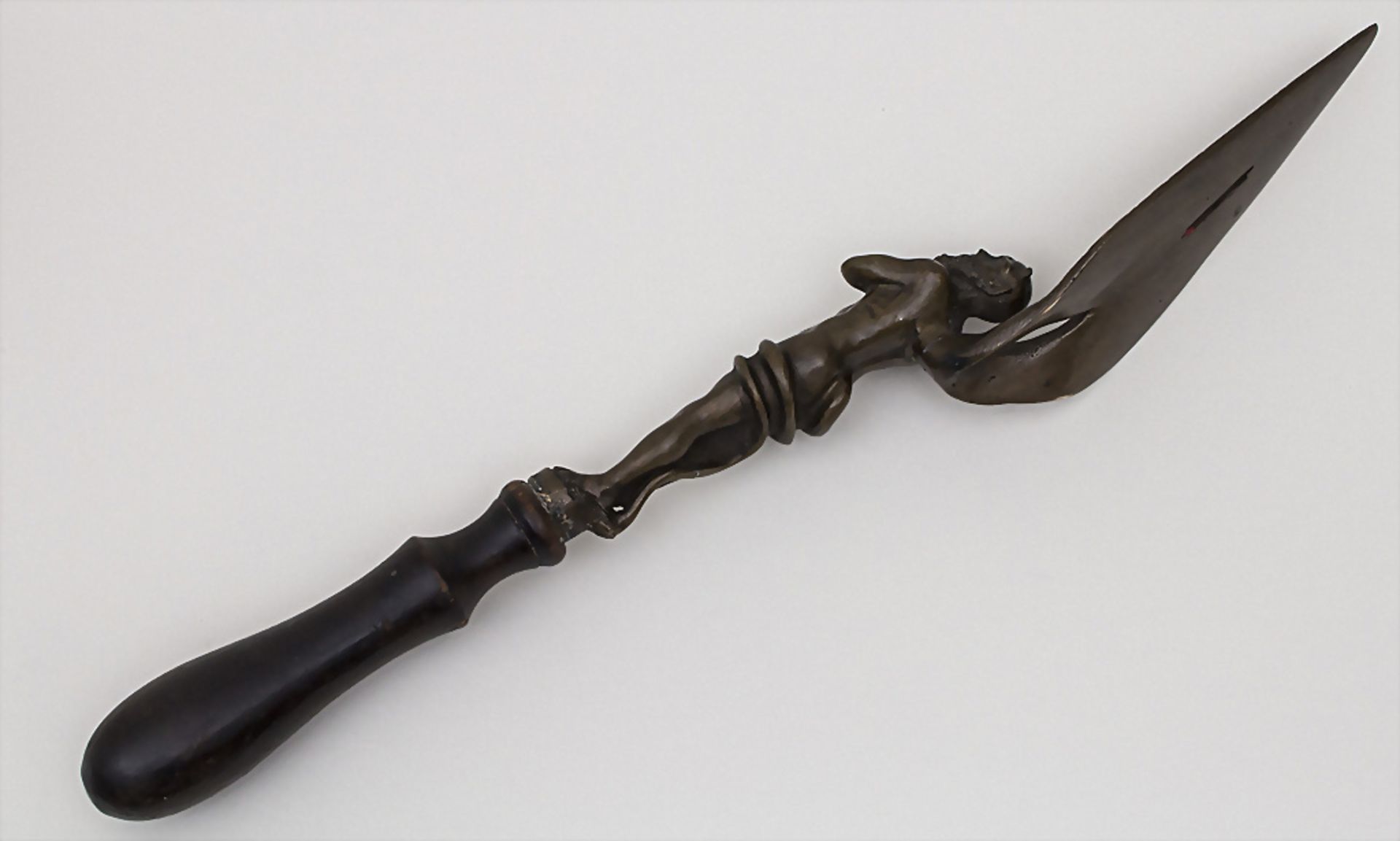 Bronze Brieföffner mit Teufels-Skulptur / A bronze letter opener with the sculpture of a devil ... - Image 2 of 3