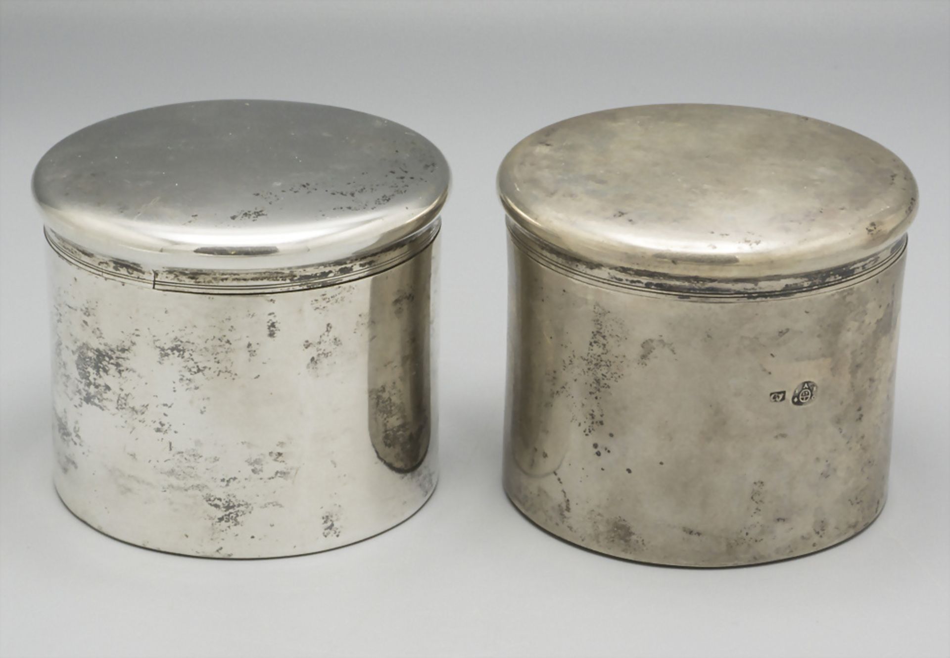 Paar Reisedosen / A pair of silver travel boxes with lid, Carl Isack, Wien, 1840