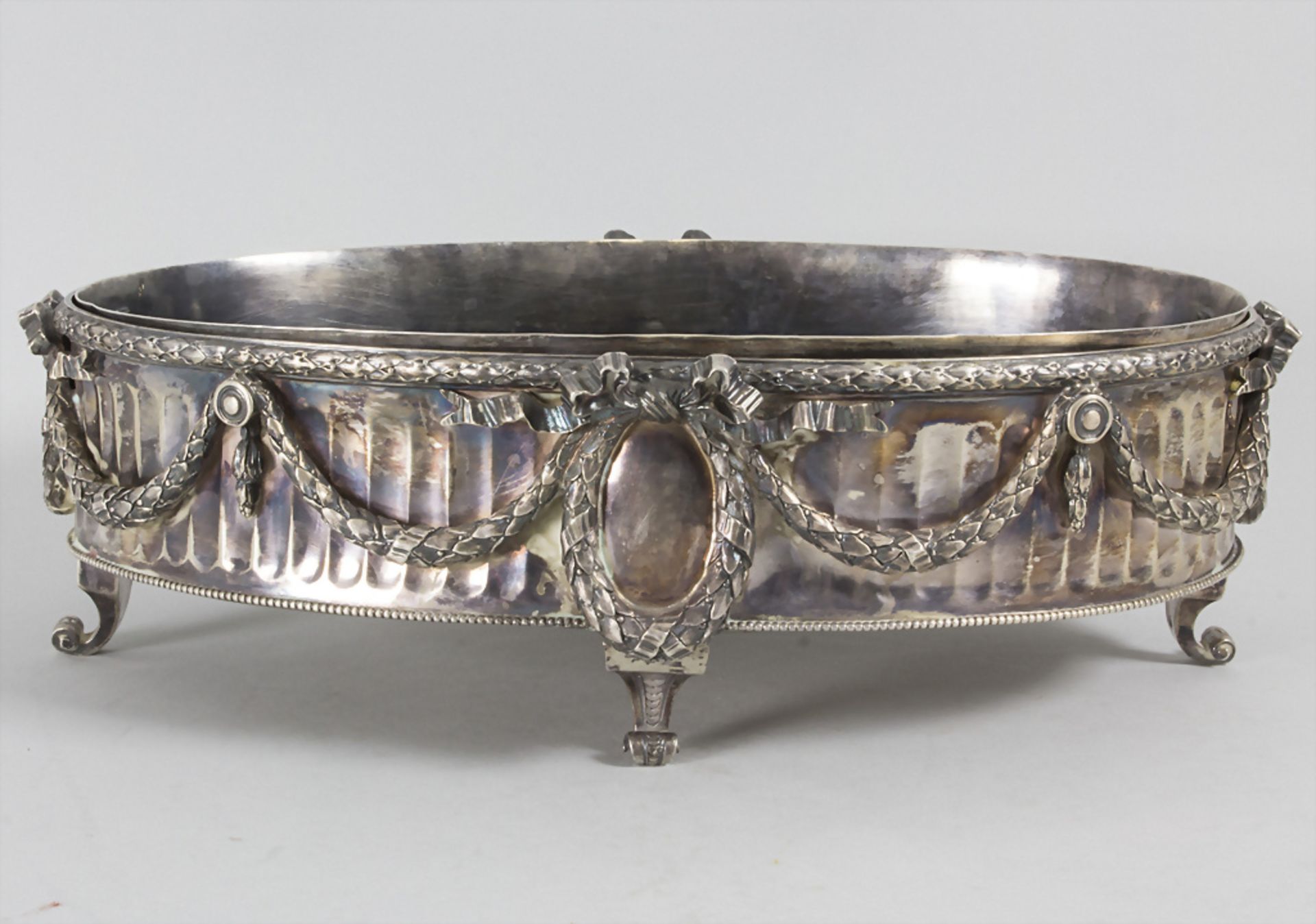 Jardiniere / A silver centerpiece, V. Boivin, Paris, um 1900 - Image 2 of 7