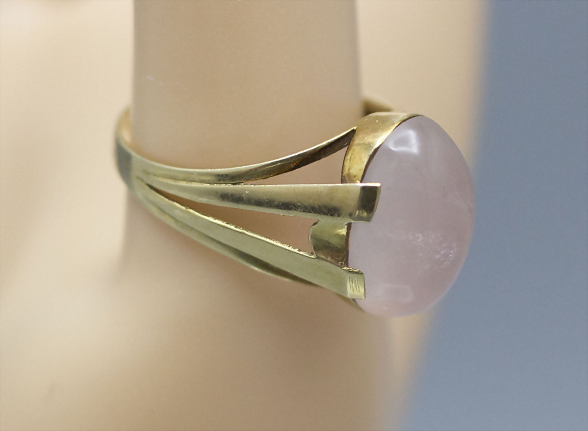 Damenring mit Rosenquarz / A ladies 14 ct gold ring with rose quartz - Bild 2 aus 3