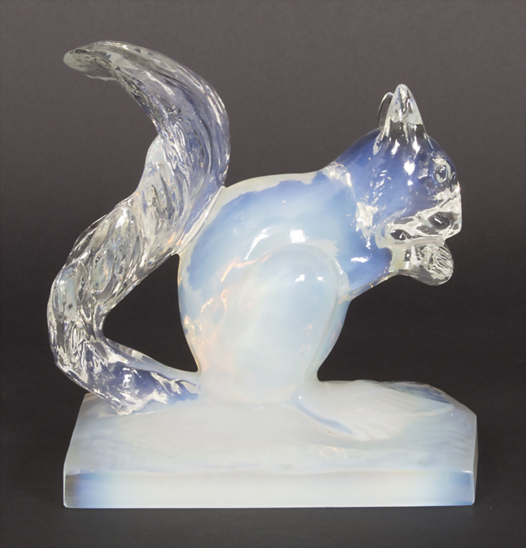 Art Deco Tierplastik 'Eichhörnchen' / An Art Deco glass sculpture of a squirrel, Mougin, ... - Bild 4 aus 8