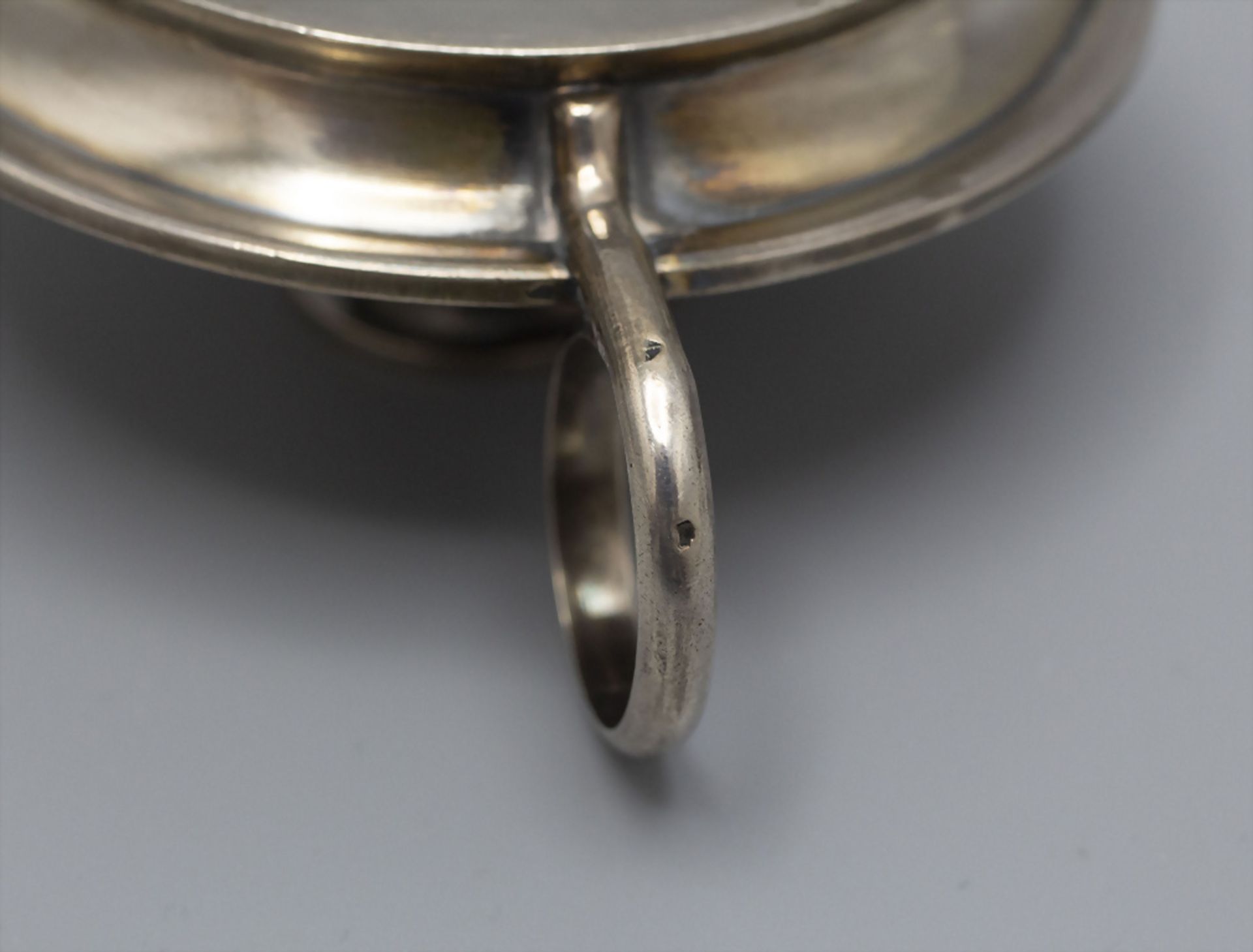 Miniatur Handleuchter / A miniature silver candle holder with handle, Frankreich, um 1880 - Image 4 of 5