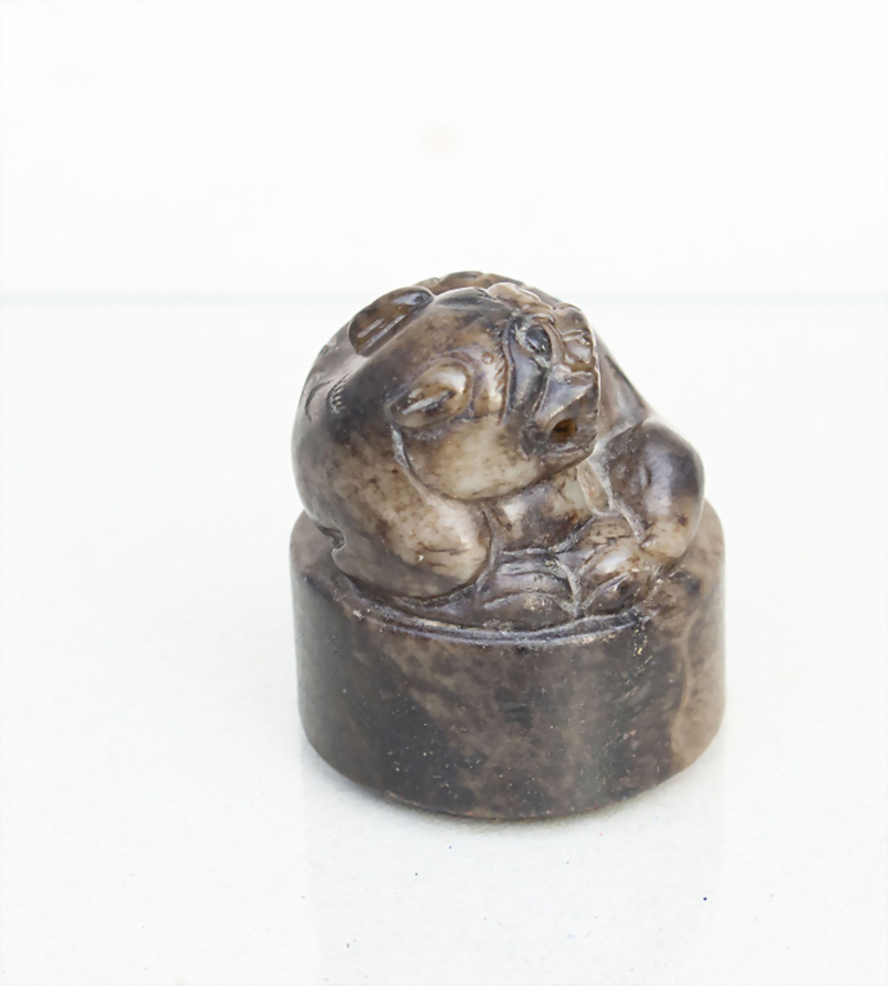 Jadesiegel 'Löwe' / A jade seal 'Lion', China, Qing-Zeit, 19.-20. Jh. - Image 4 of 6