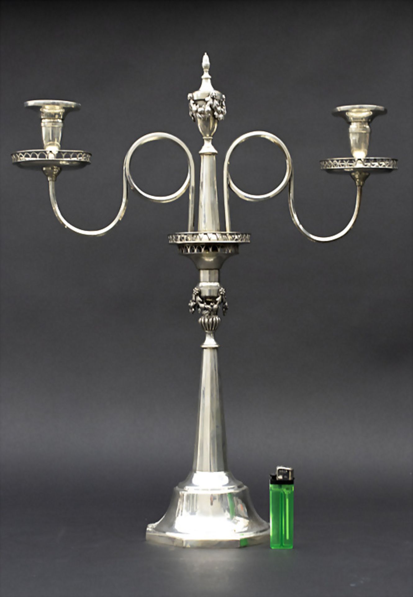 2-armiger Empire Kerzenleuchter / A silver candleholder, Breslau um 1800