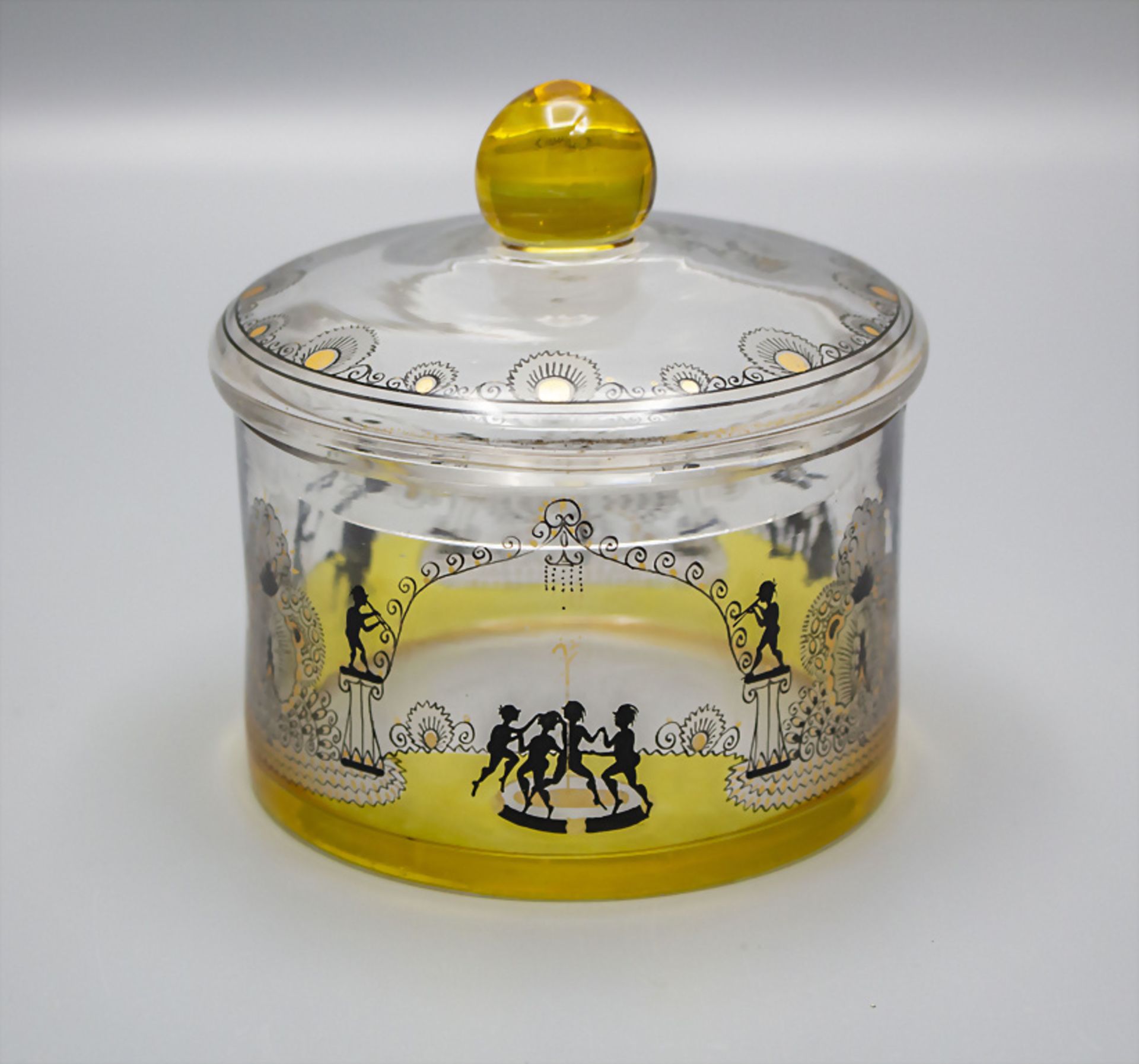 Jugendstil Deckeldose mit Silhouettenmalerei / An Bohemian Art Nouveau lidded jar with ...