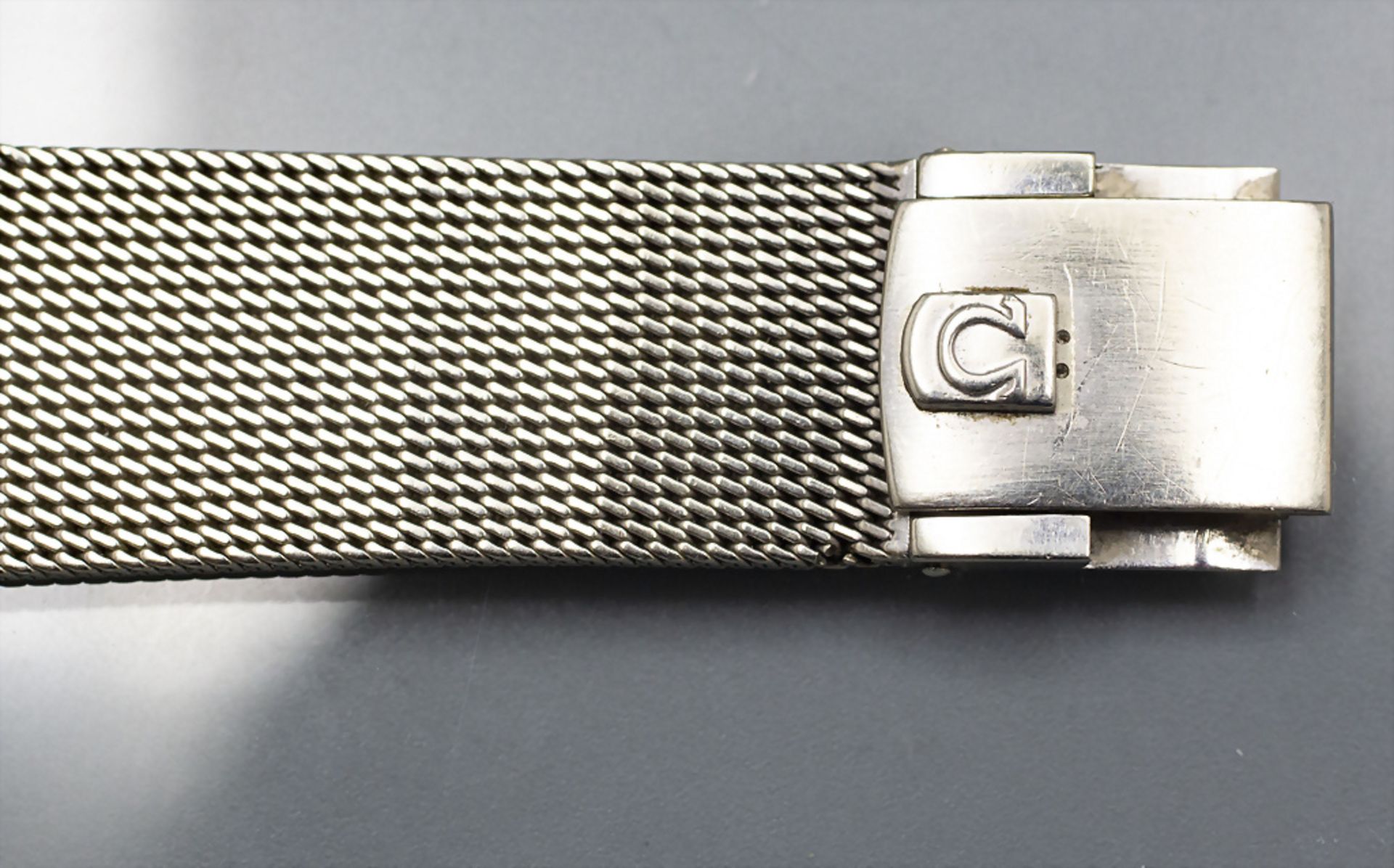 Herrenarmbanduhr / A men's 18 ct gold wristwatch, Omega, Swiss / Schweiz, um 1960 - Image 6 of 11
