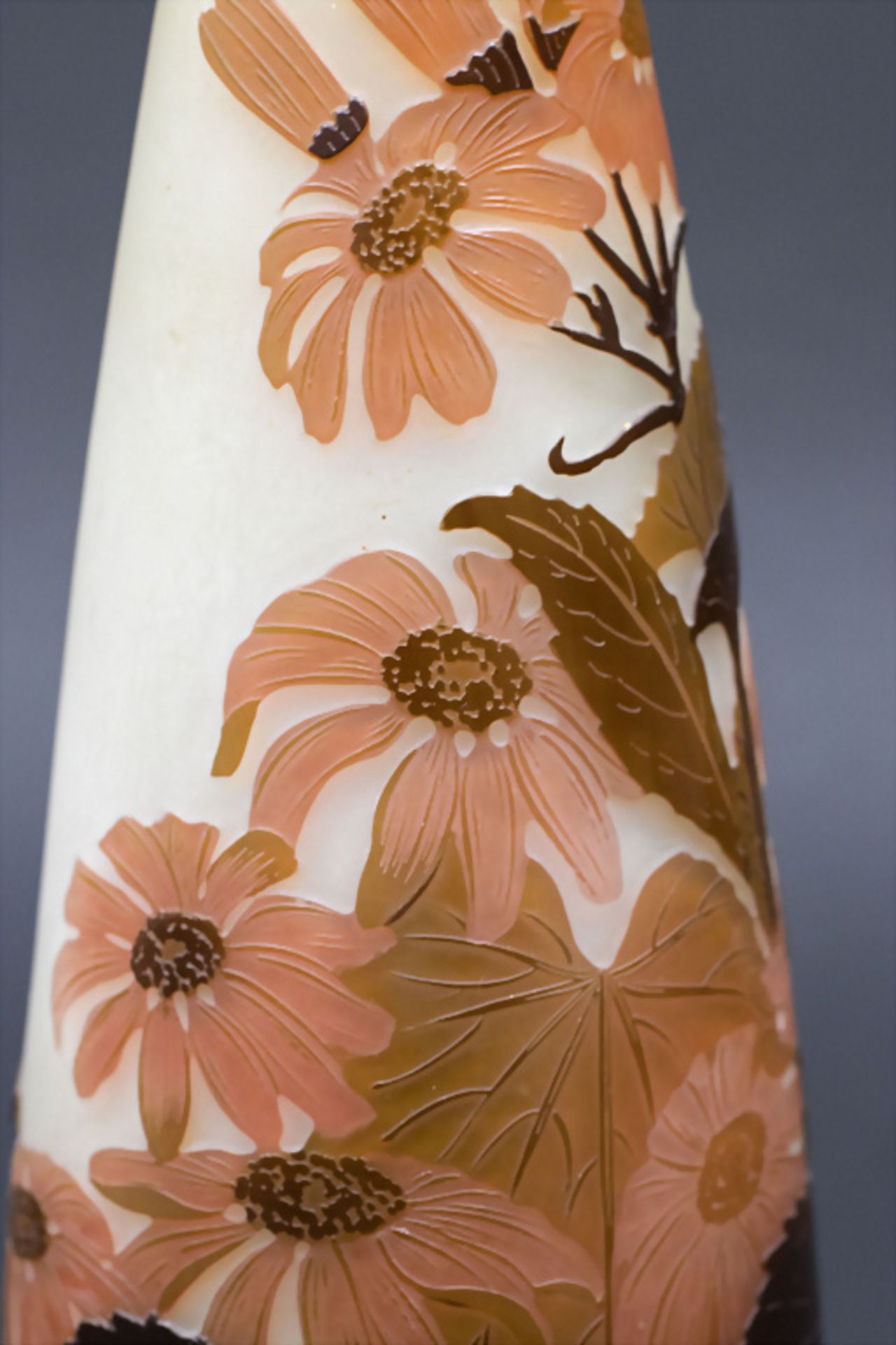 Jugendstil Vase mit Anemonen / An Art Nouveau vase with anemones, Emile Gallé, Ecole de Nancy, ... - Bild 6 aus 8