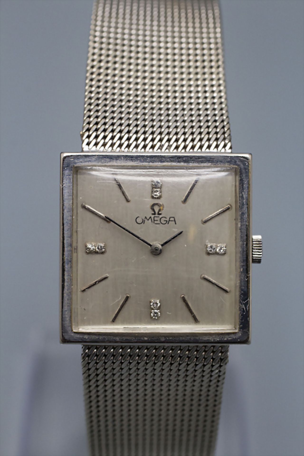 Herrenarmbanduhr / A men's 18 ct gold wristwatch, Omega, Swiss / Schweiz, um 1960