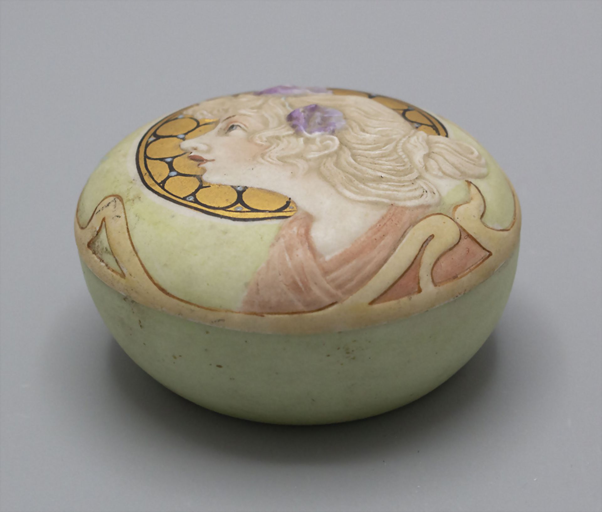 Jugendstil Deckeldose / An Art Nouveau lidded box, E. & A. Müller, Schwarza-Saalbahn, um 1910 - Image 2 of 3