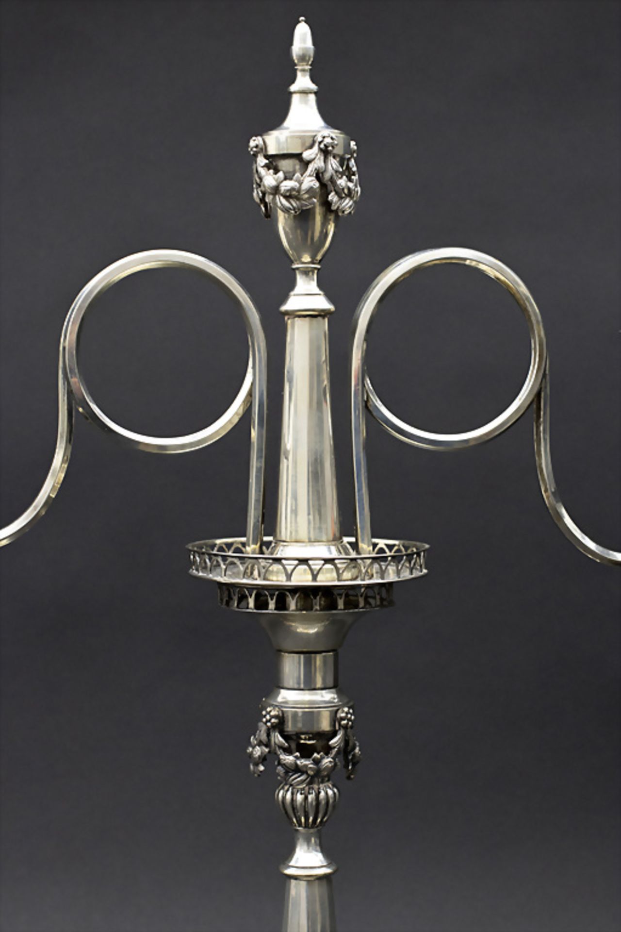 2-armiger Empire Kerzenleuchter / A silver candleholder, Breslau um 1800 - Bild 3 aus 20
