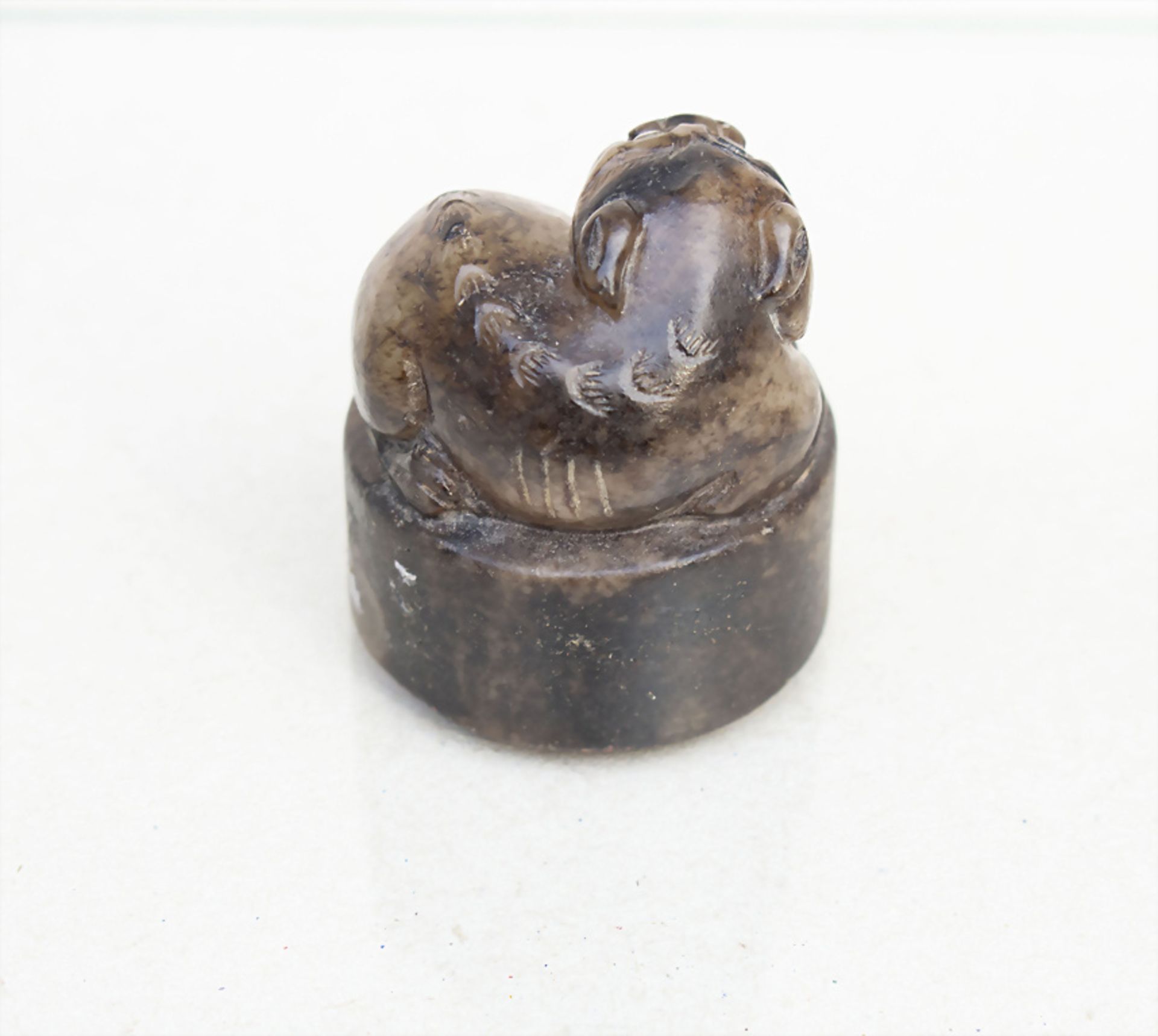 Jadesiegel 'Löwe' / A jade seal 'Lion', China, Qing-Zeit, 19.-20. Jh. - Image 3 of 6