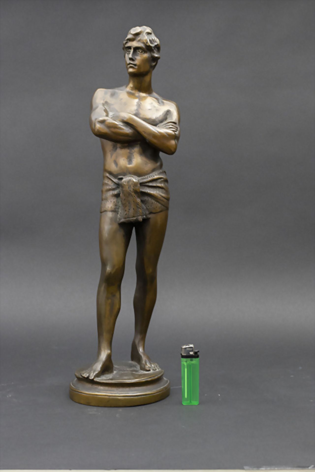 Bronzeplastik 'Stehender Männerhalbakt' / A bronze sculpture 'Standing male semi-nude', um 1930 - Image 2 of 7