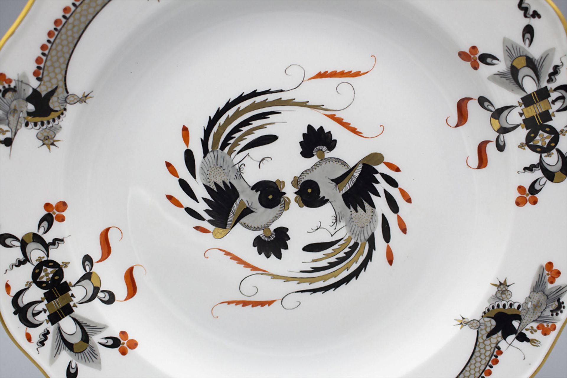 Speiseteller 'Reicher Drache' / A dinner plate with 'Rich Dragon' decor, Meissen, Ende 19. Jh. - Bild 3 aus 3