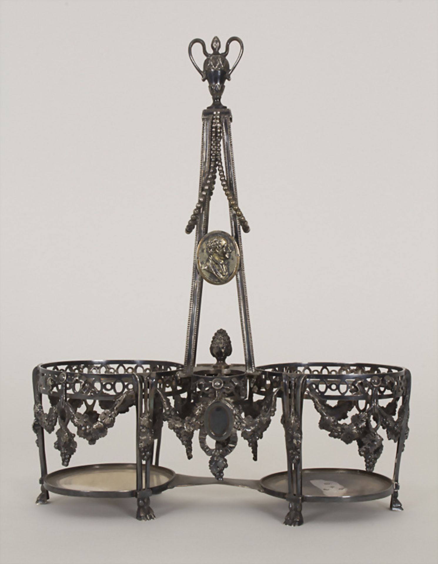 Louis-Seize Menage / A Louis-seize silver cruet stand, Namur, 1789