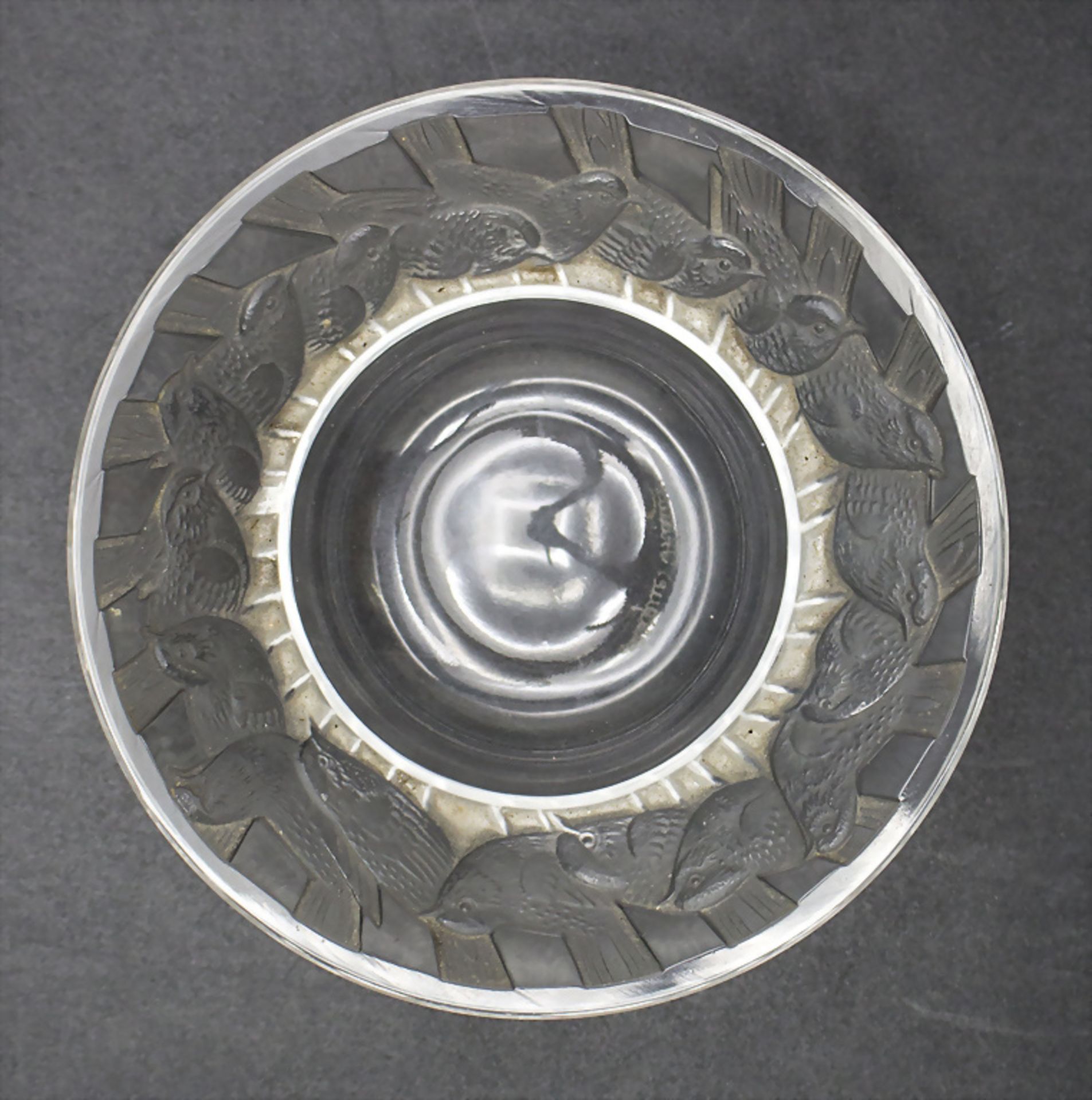 Kleine Zierschale 'Irene' mit Spatzen / A small dish 'Irene' with sparrows, René Lalique, ... - Bild 2 aus 4