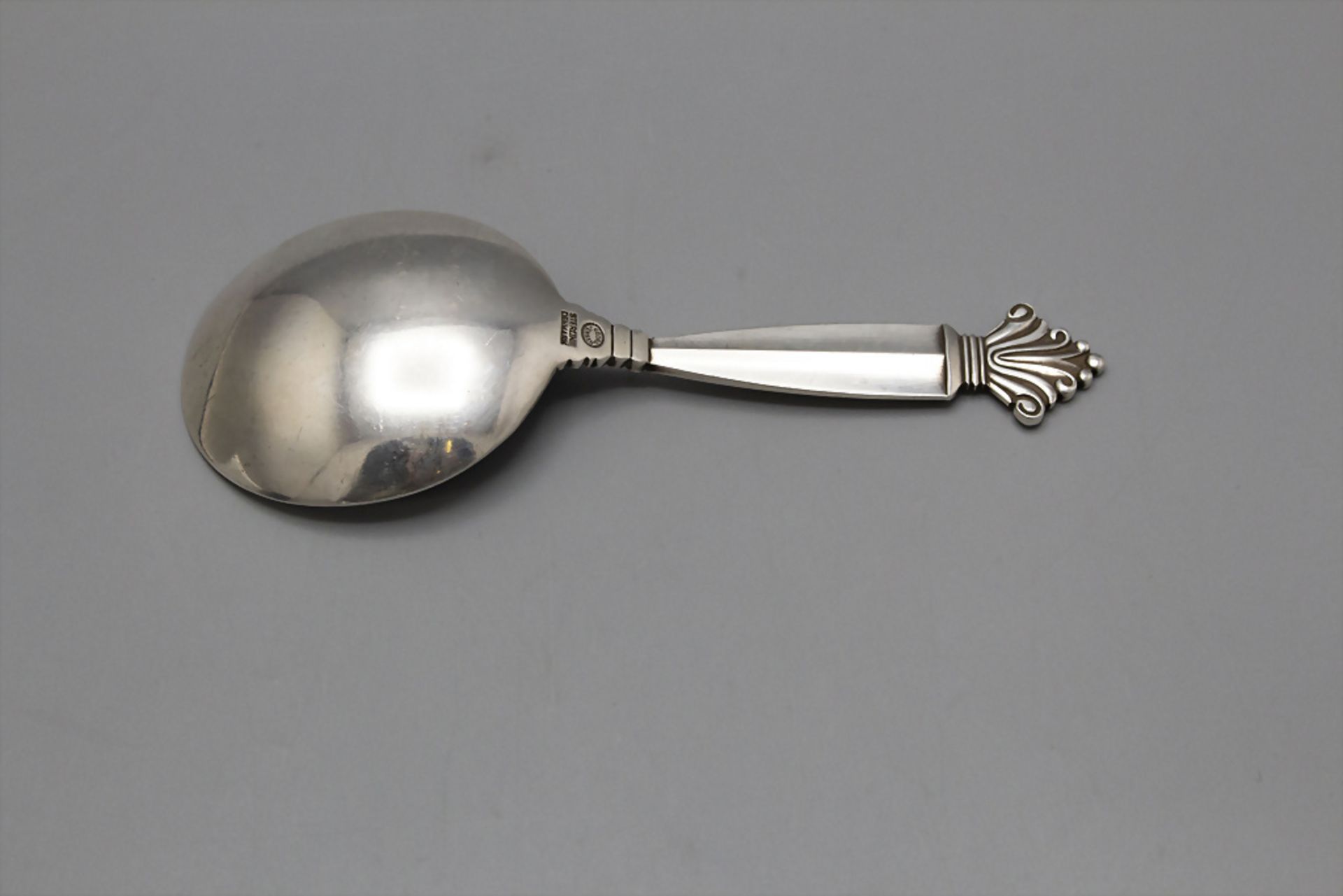 Zuckerlöffel 'Acanthus / Königin / Dronning' / A Sterling silver sugar spoon 'Acanthus', ... - Image 2 of 3
