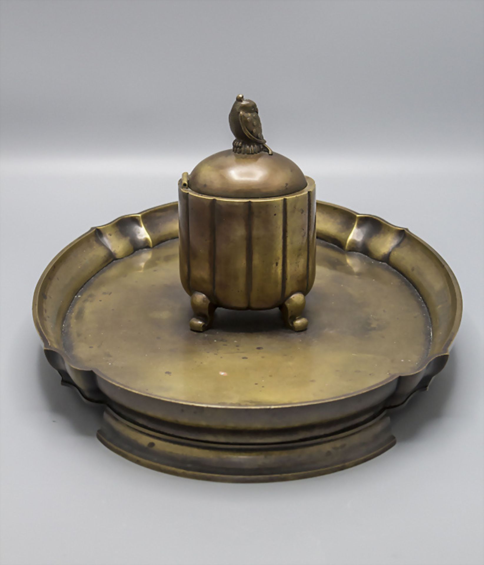 Bronze Tintenfass mit Papageienknauf / A bronze ink well with parrot knob, um 1890 - Image 2 of 7