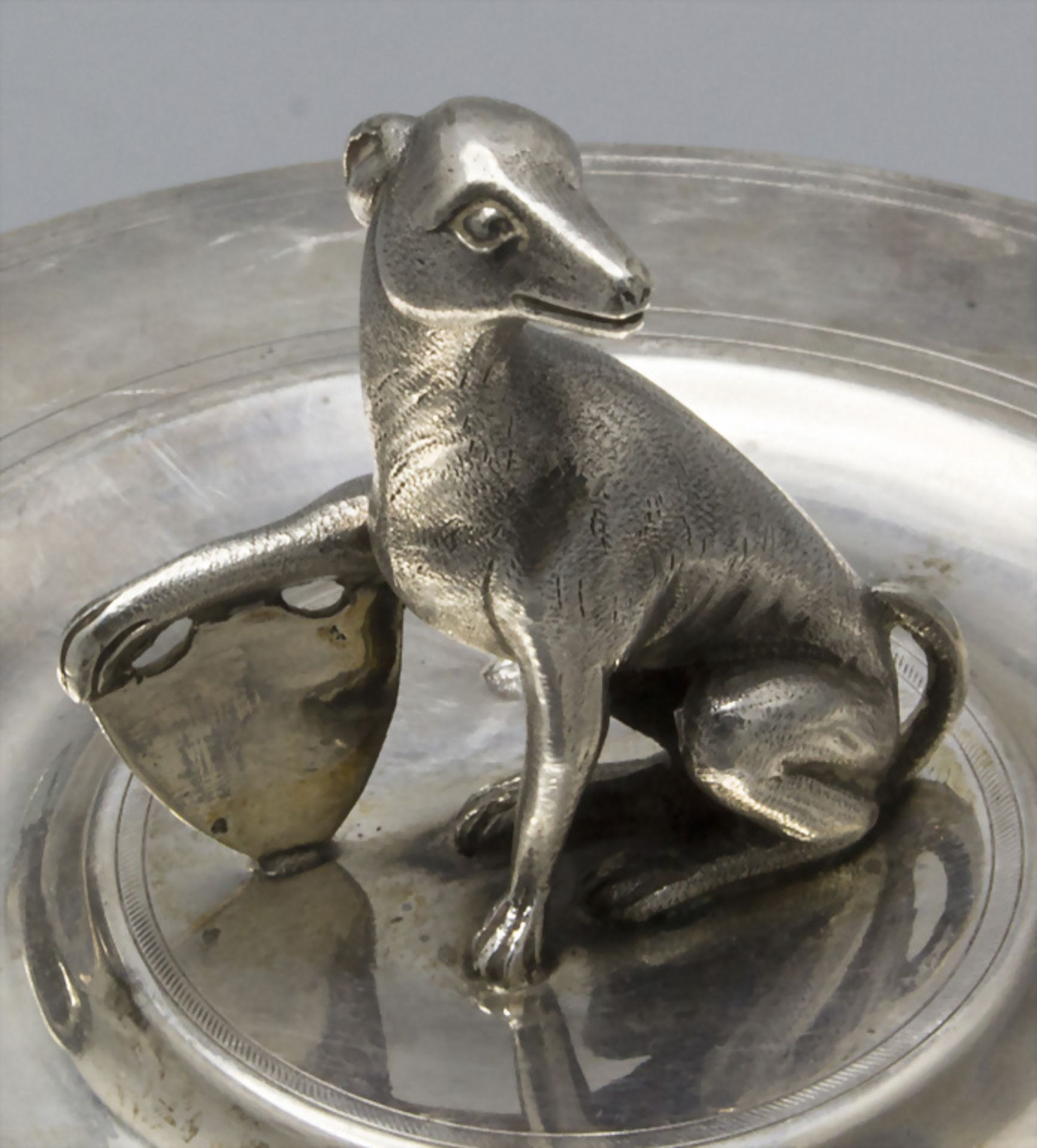 Empire Deckeldose mit Hundeknauf / A covered silver bowl with a dog as knob, Nicolas Modoux, ... - Image 4 of 7