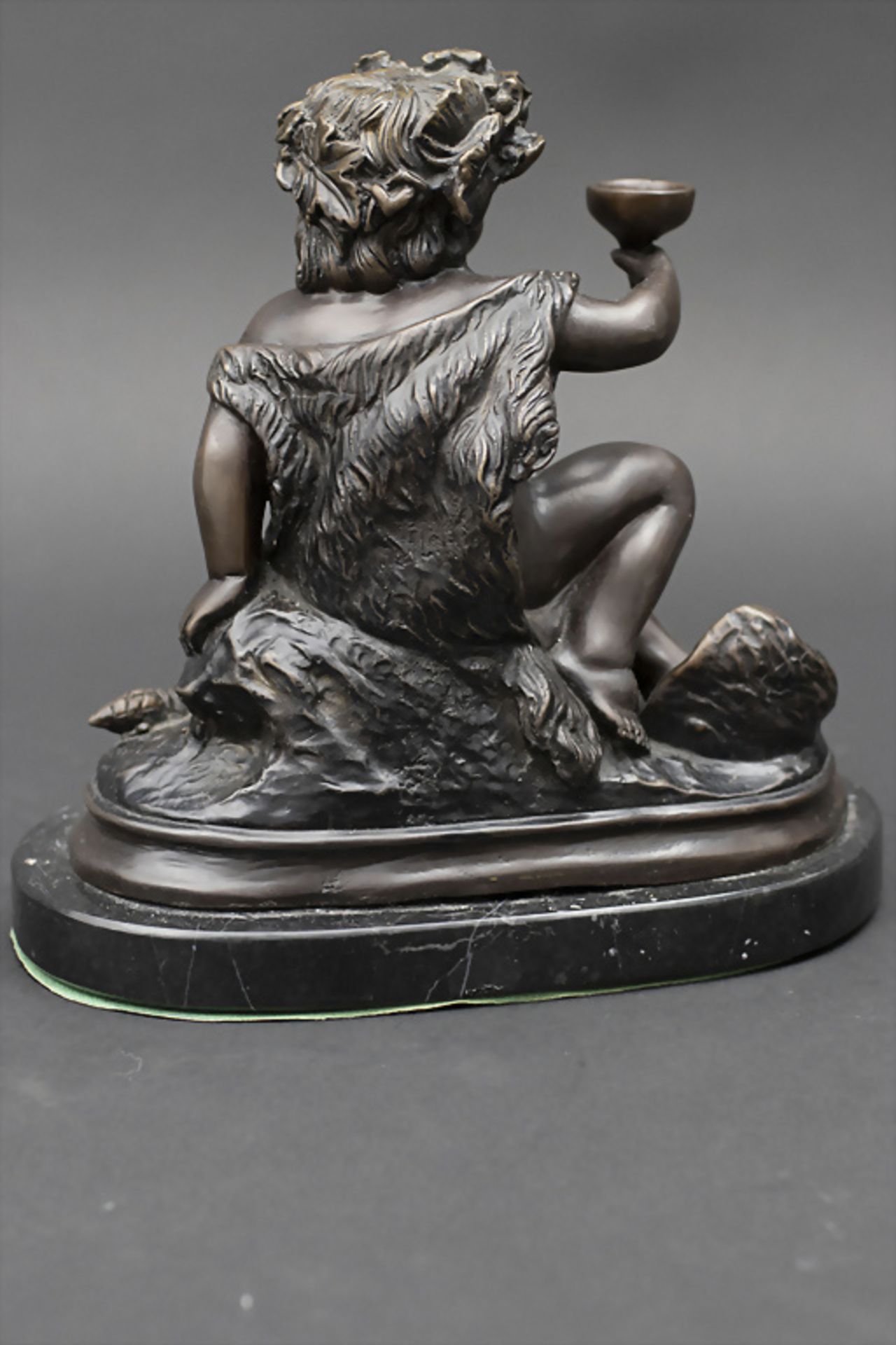Bronze Figurengruppe 'Sitzende sich zuprostende Putti', Frankreich, um 1860 - Image 7 of 9