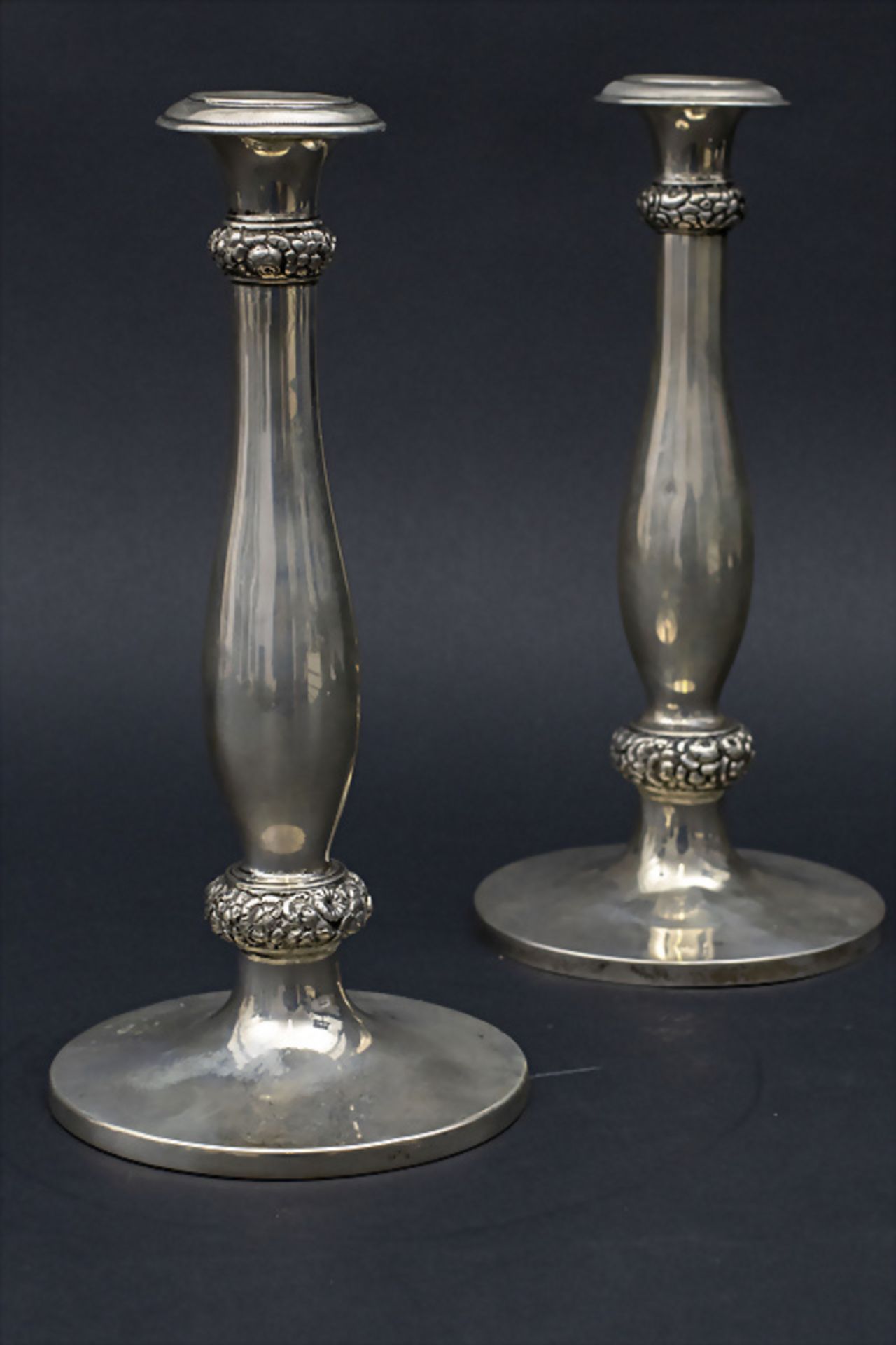 Paar Biedermeier Kerzenleuchter / A pair of Biedermeier silver candlesticks, E. Scheinast, ... - Image 2 of 5