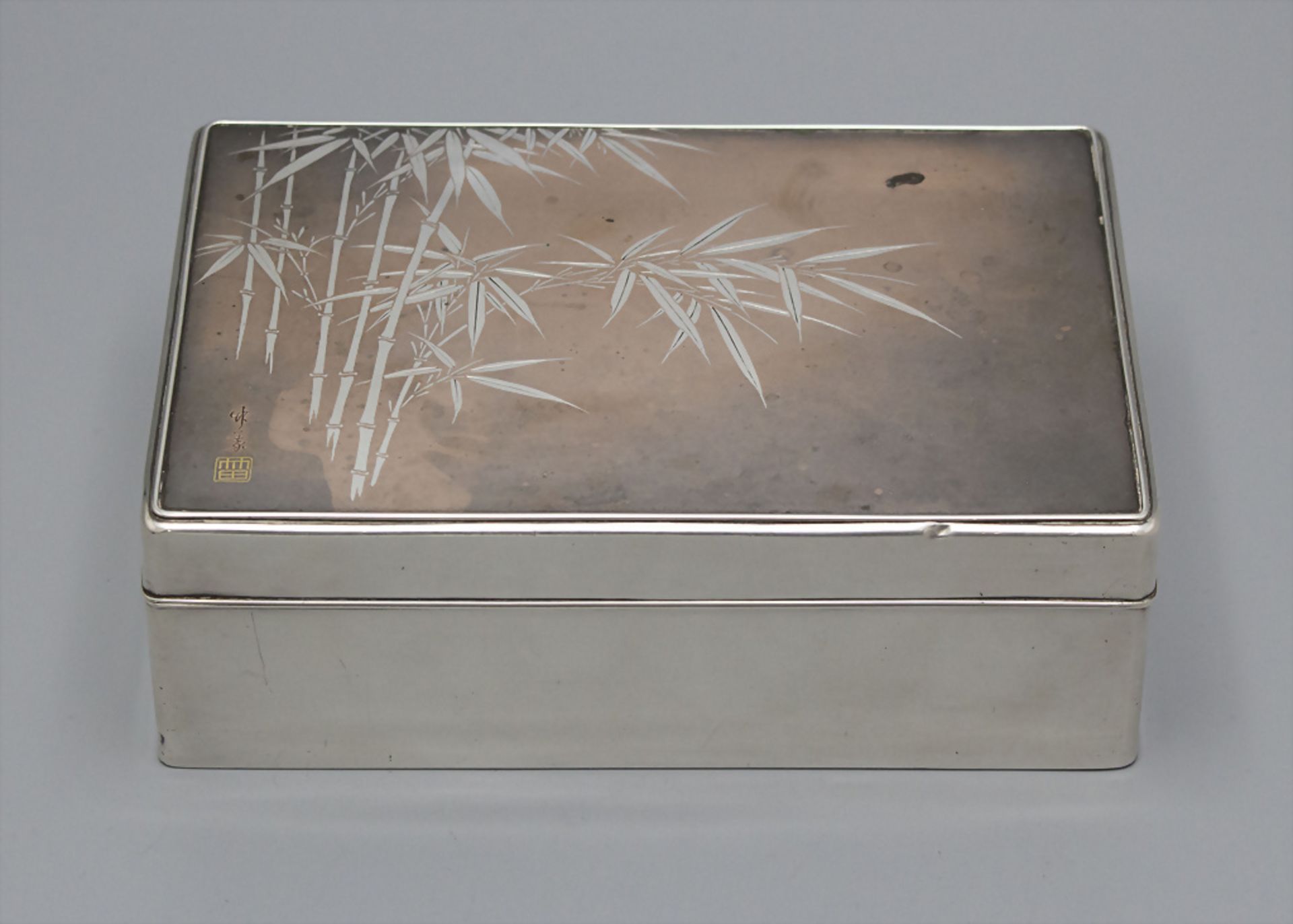 Art Déco Deckeldose / An Art Deco silver box, China, um 1920