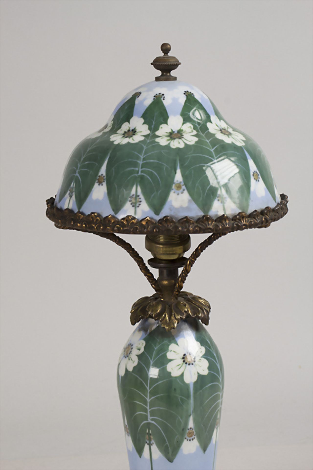 Jugendstil Lampe / An Art Nouveau porcelain lamp, Frankreich, um 1910 - Image 5 of 6