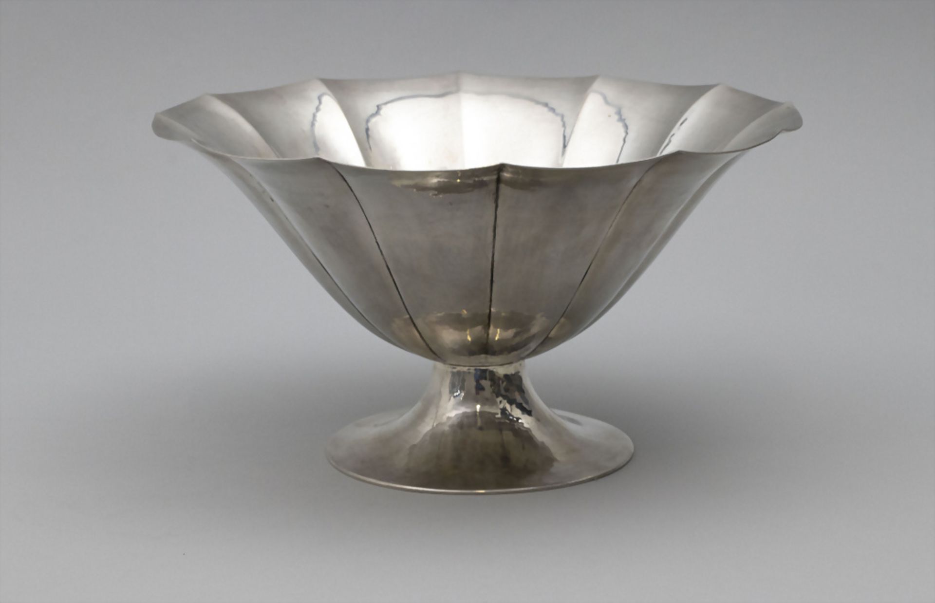 Art Déco Obstschale / An Art Deco silver footed fruit bowl, Wilkens & Söhne, Bremen, für Gebr. ...