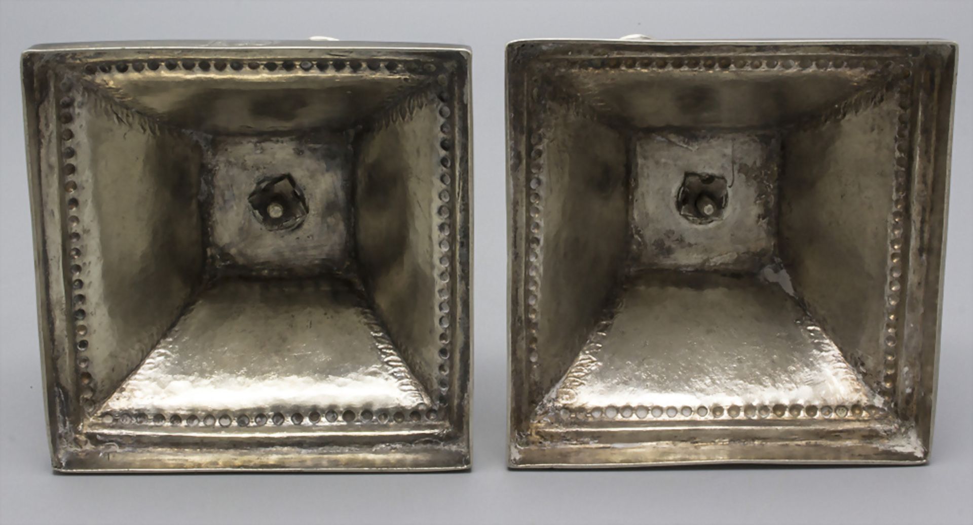 Paar Louis XVI Kerzenleuchter / A pair of Louis XVI silver candlesticks / Paire de Louis XVI. ... - Image 4 of 6