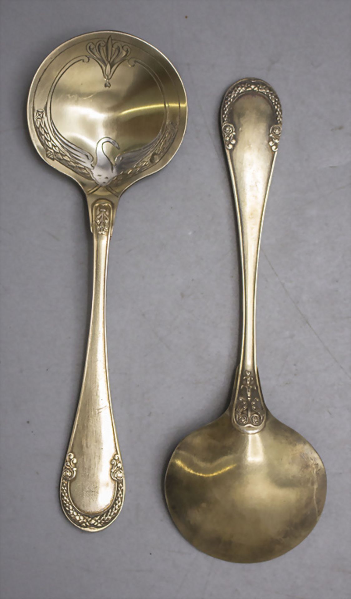 Paar Sahnelöffel im Etui / A pair of cream spoons in a box, Frankreich, um 1880