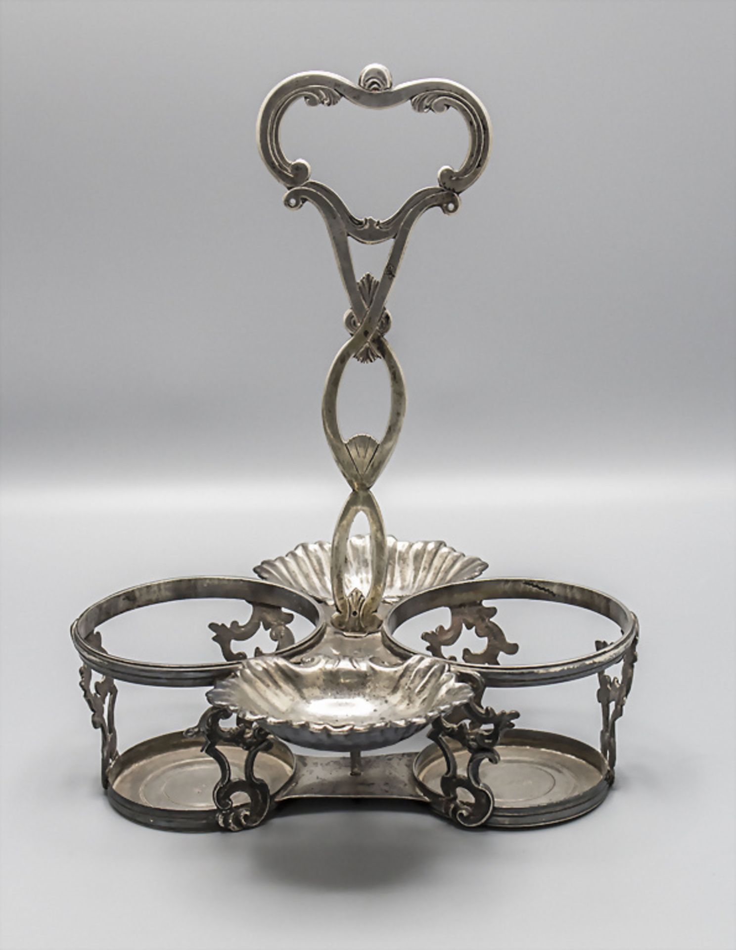 Barock Menage / Huiliere mit Salieren / A silver oil and vinegar cruet set, Genua, 1786